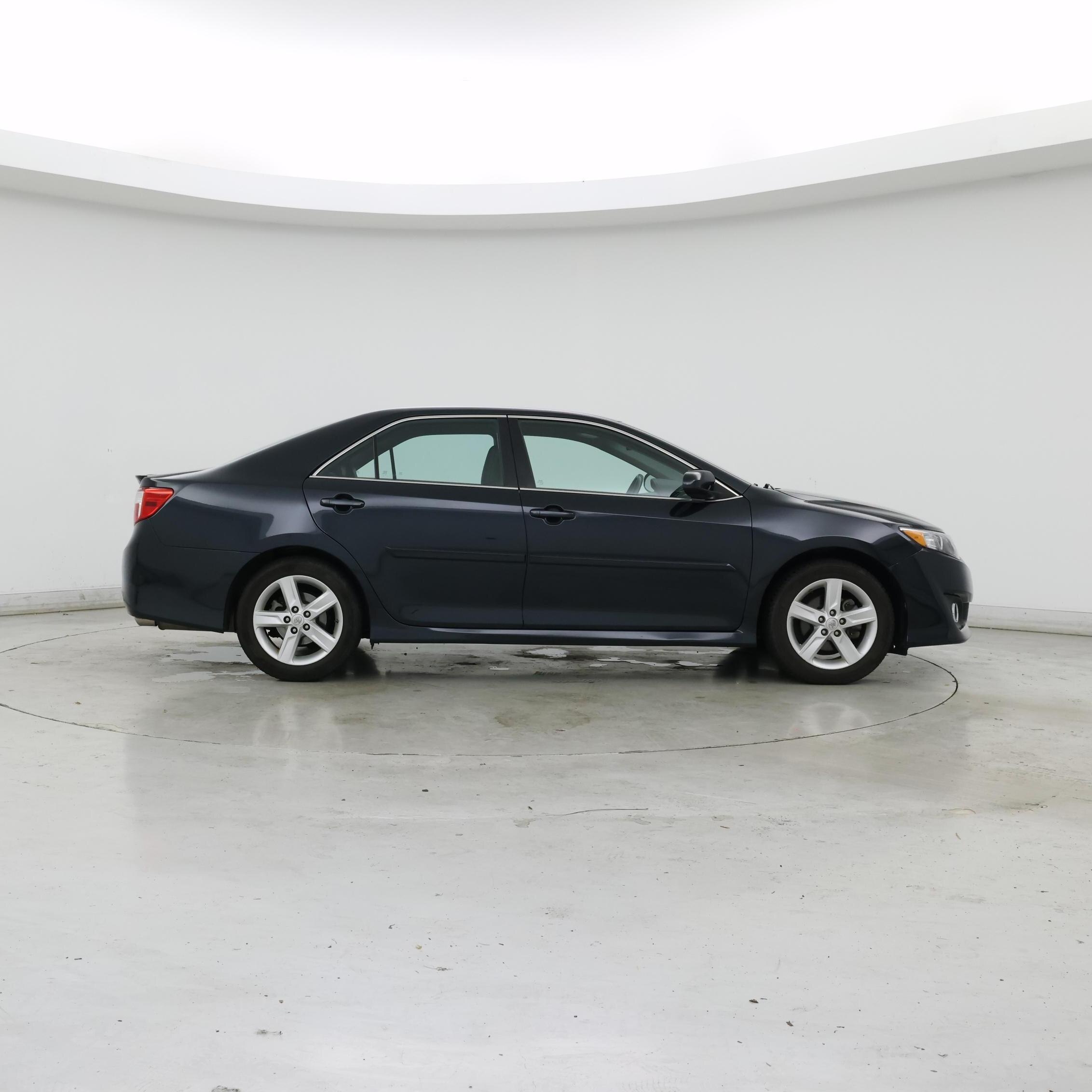 Thumbnail: 2014 Toyota Camry - 7