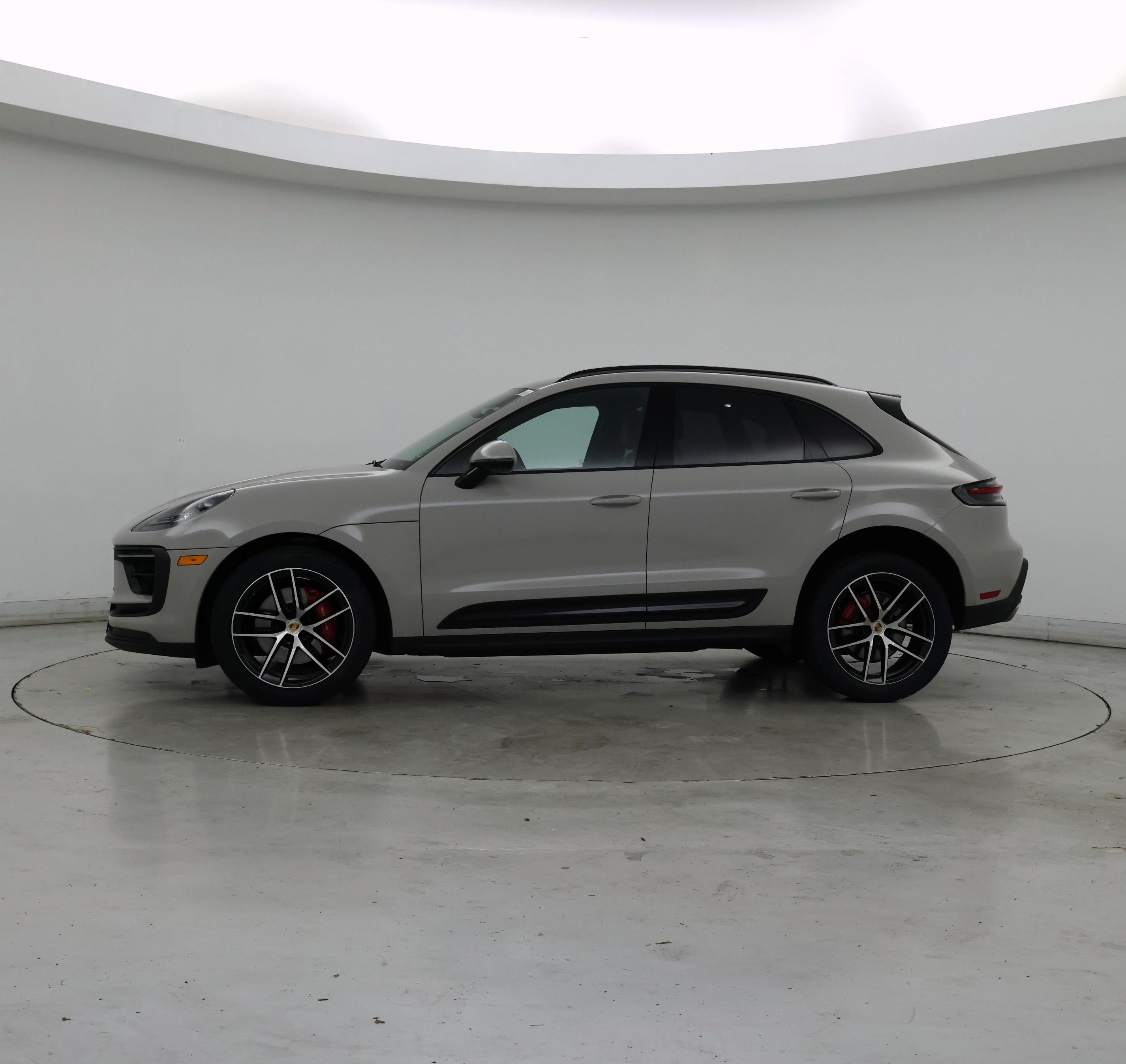 Thumbnail: 2024 Porsche Macan - 3