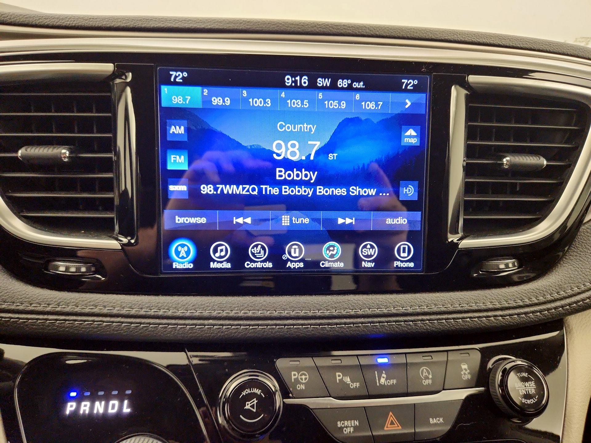 Thumbnail: 2017 Chrysler Pacifica - 16
