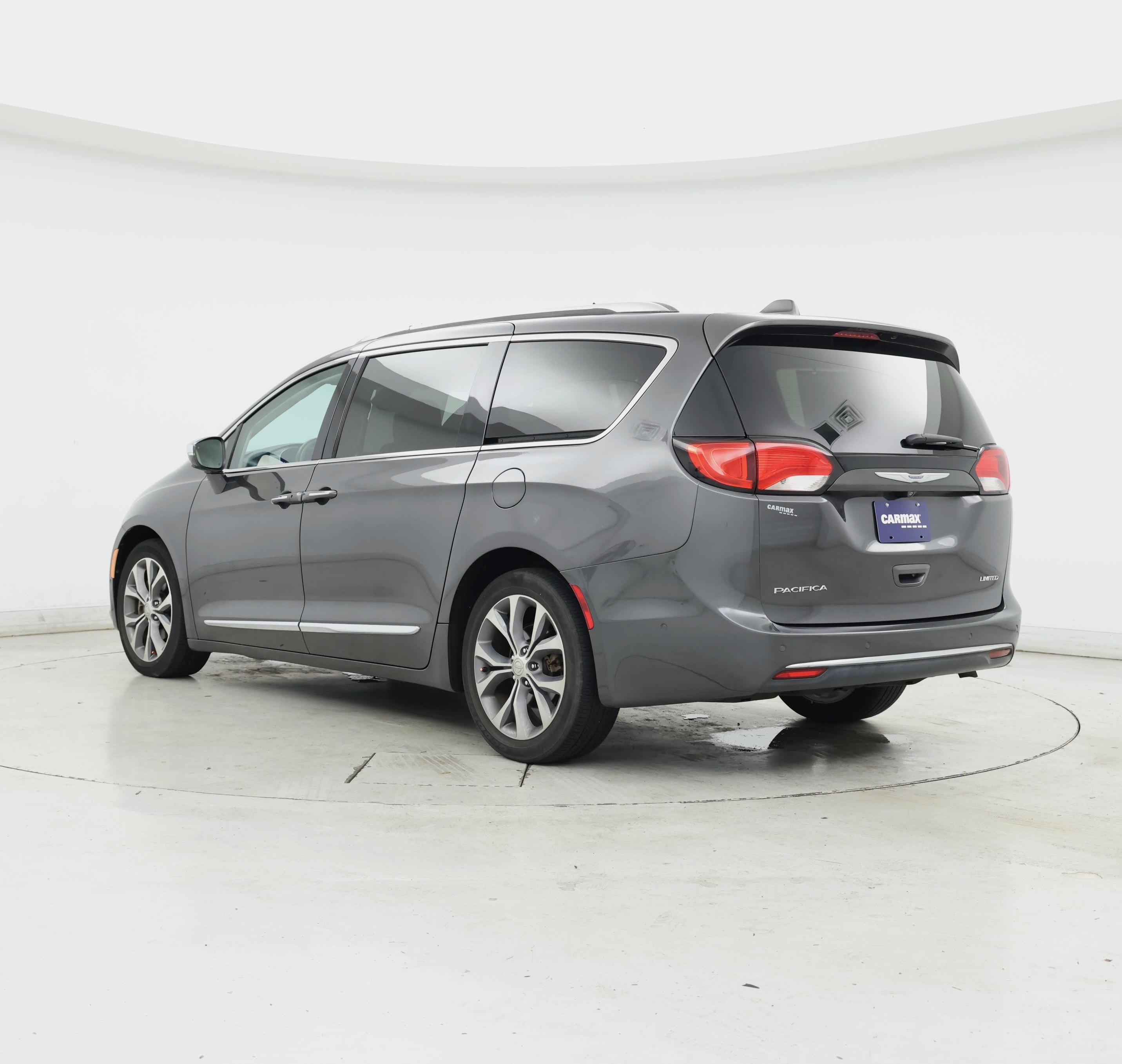Thumbnail: 2017 Chrysler Pacifica - 2