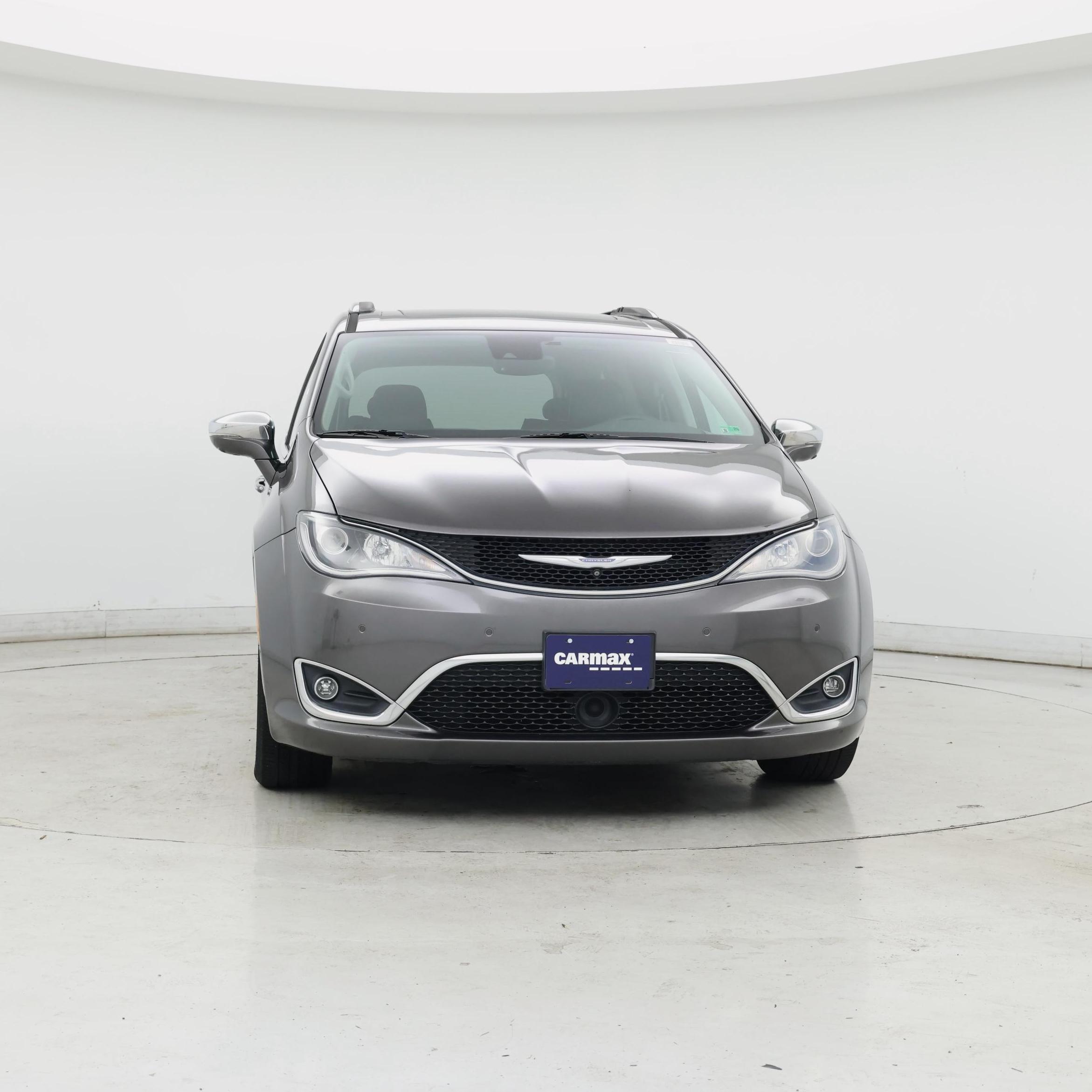 Thumbnail: 2017 Chrysler Pacifica - 5