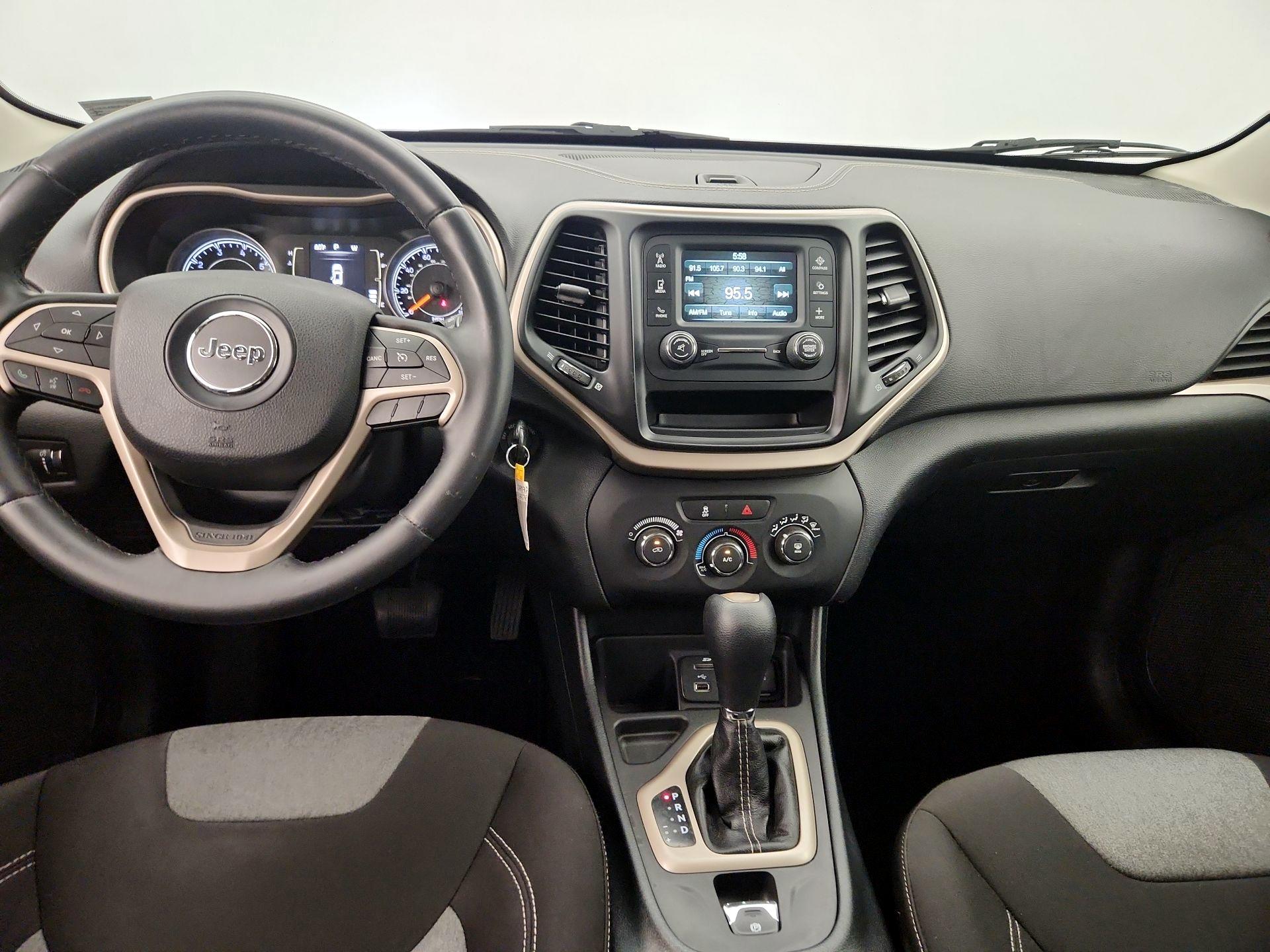 Thumbnail: 2015 Jeep Cherokee - 9