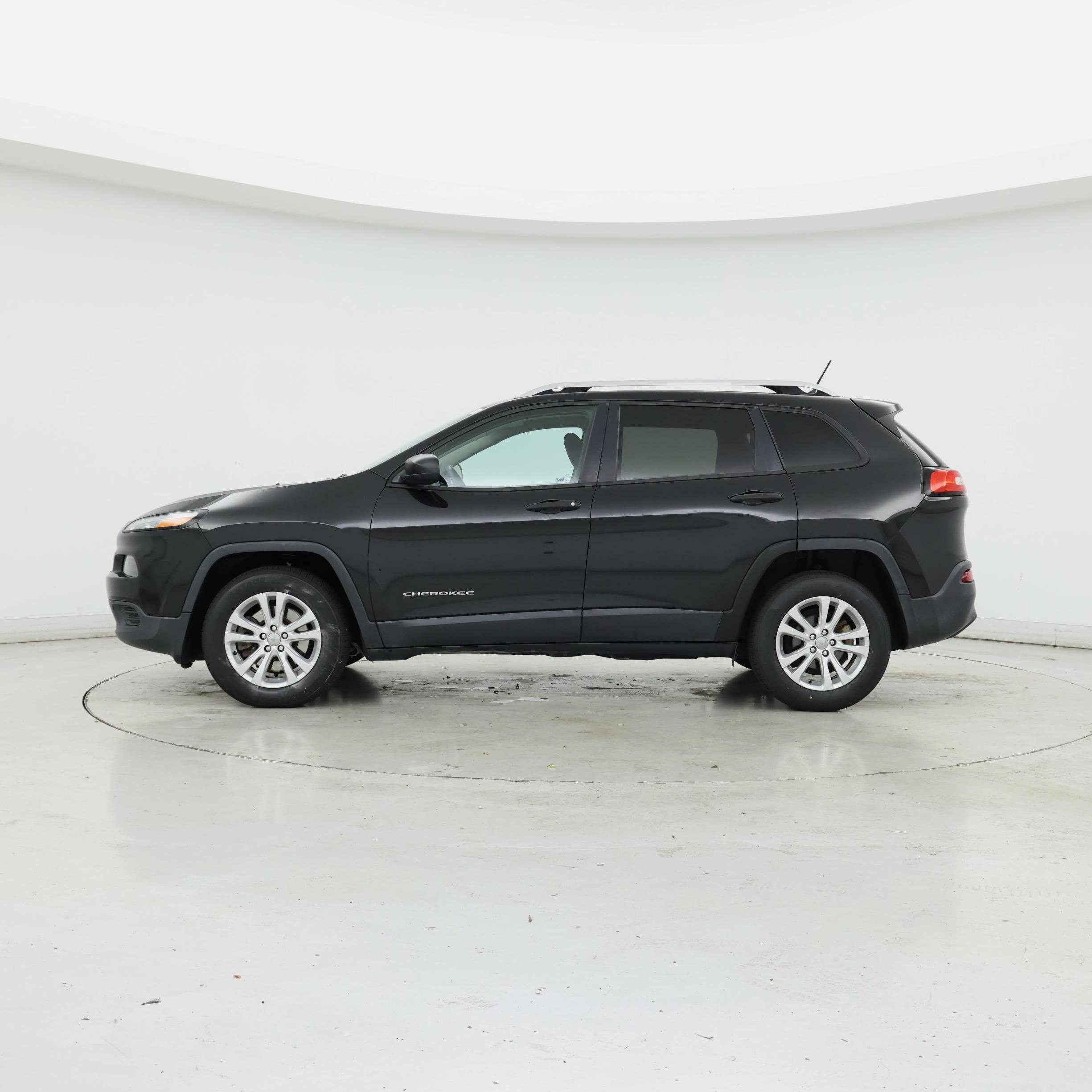 Thumbnail: 2015 Jeep Cherokee - 3