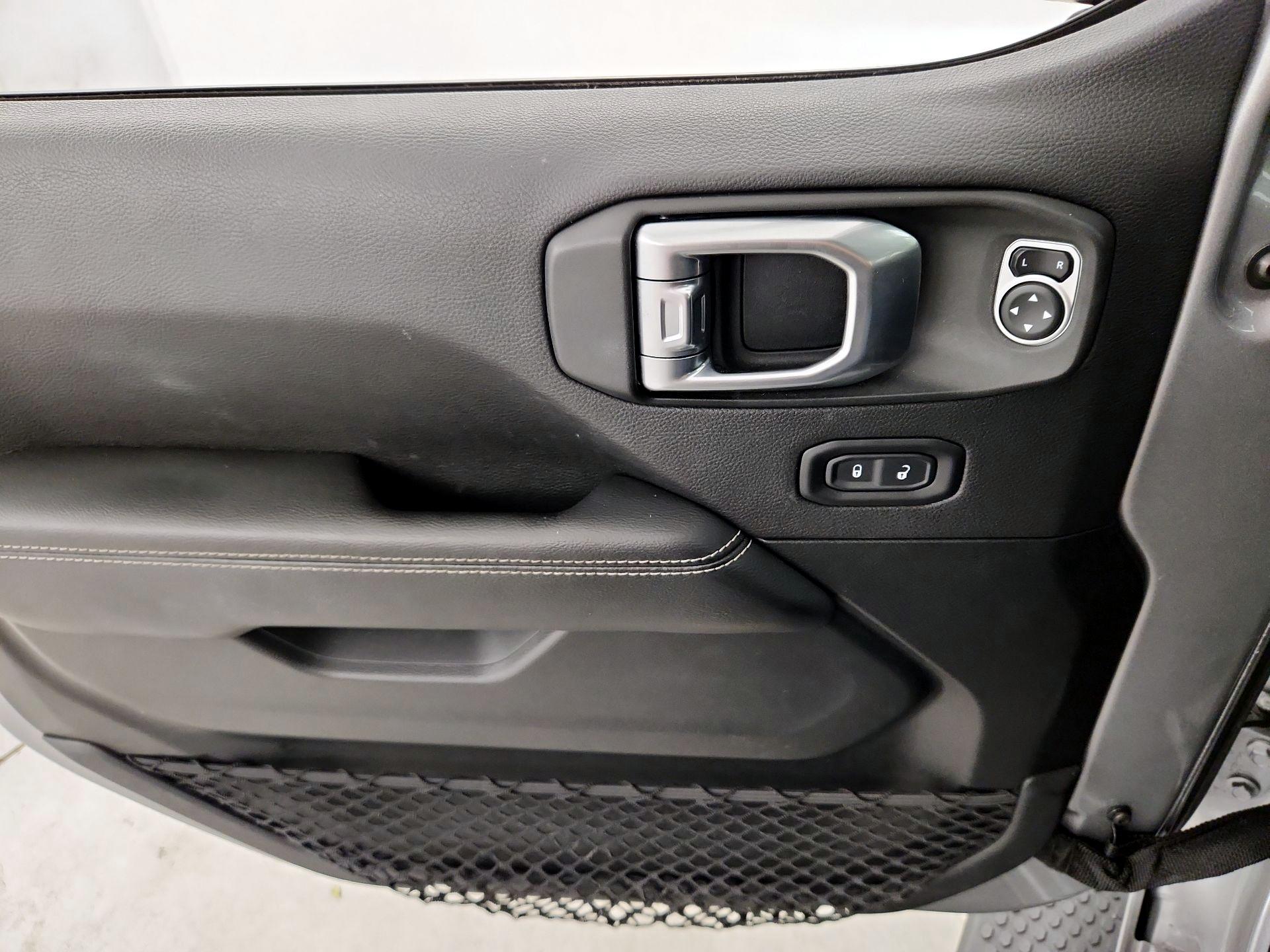 Thumbnail: 2020 Jeep Wrangler - 12