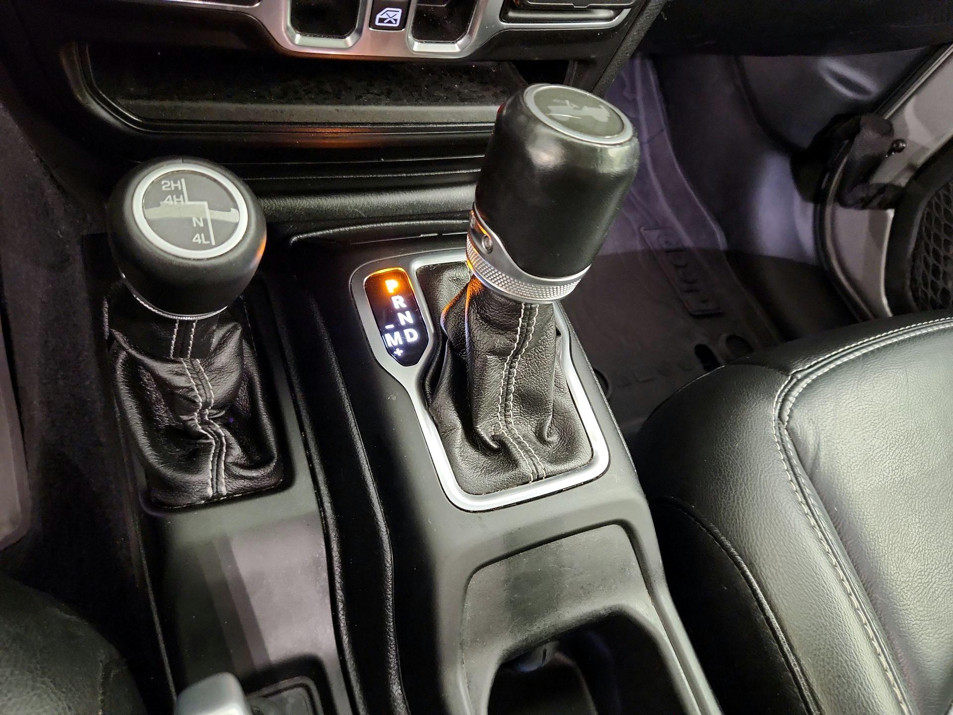 Thumbnail: 2020 Jeep Wrangler - 18