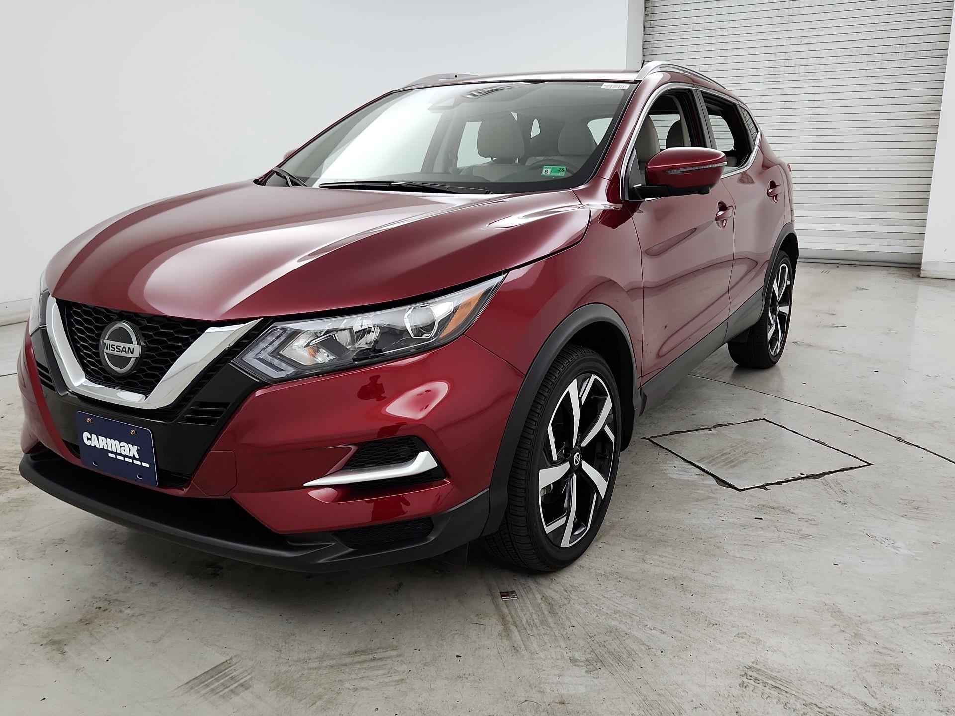 Thumbnail: 2022 Nissan Rogue Sport - 3