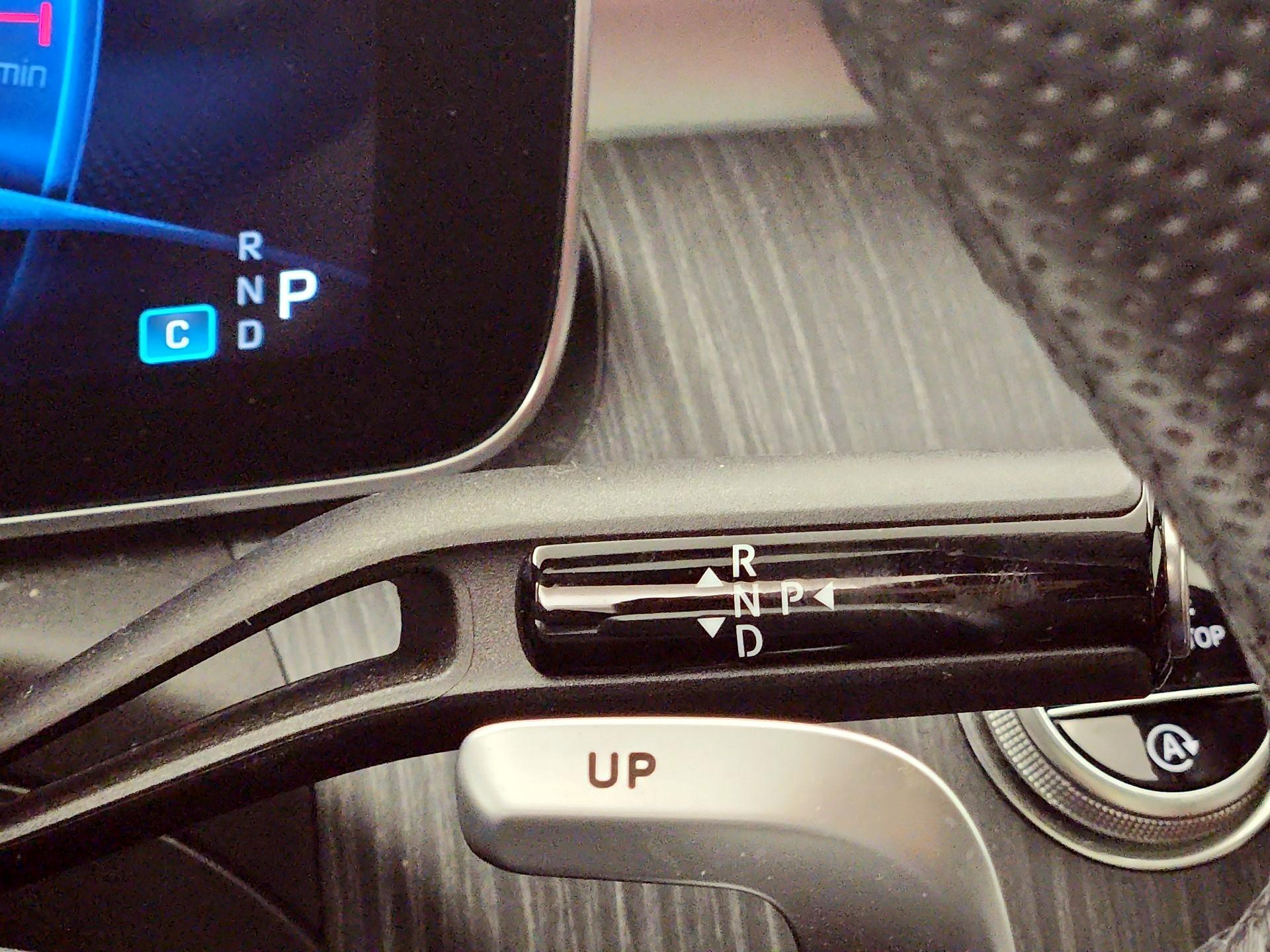 Thumbnail: 2023 Mercedes-Benz C-Class - 18