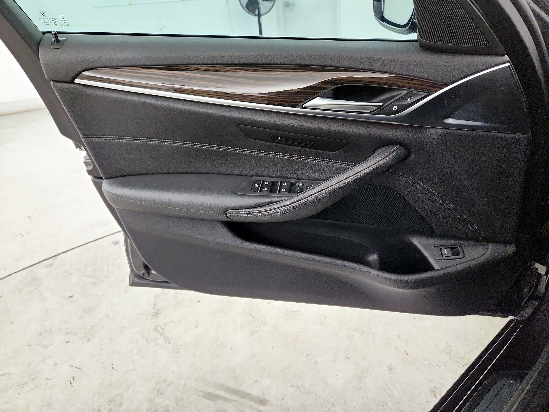 Thumbnail: 2019 BMW 5 Series - 10