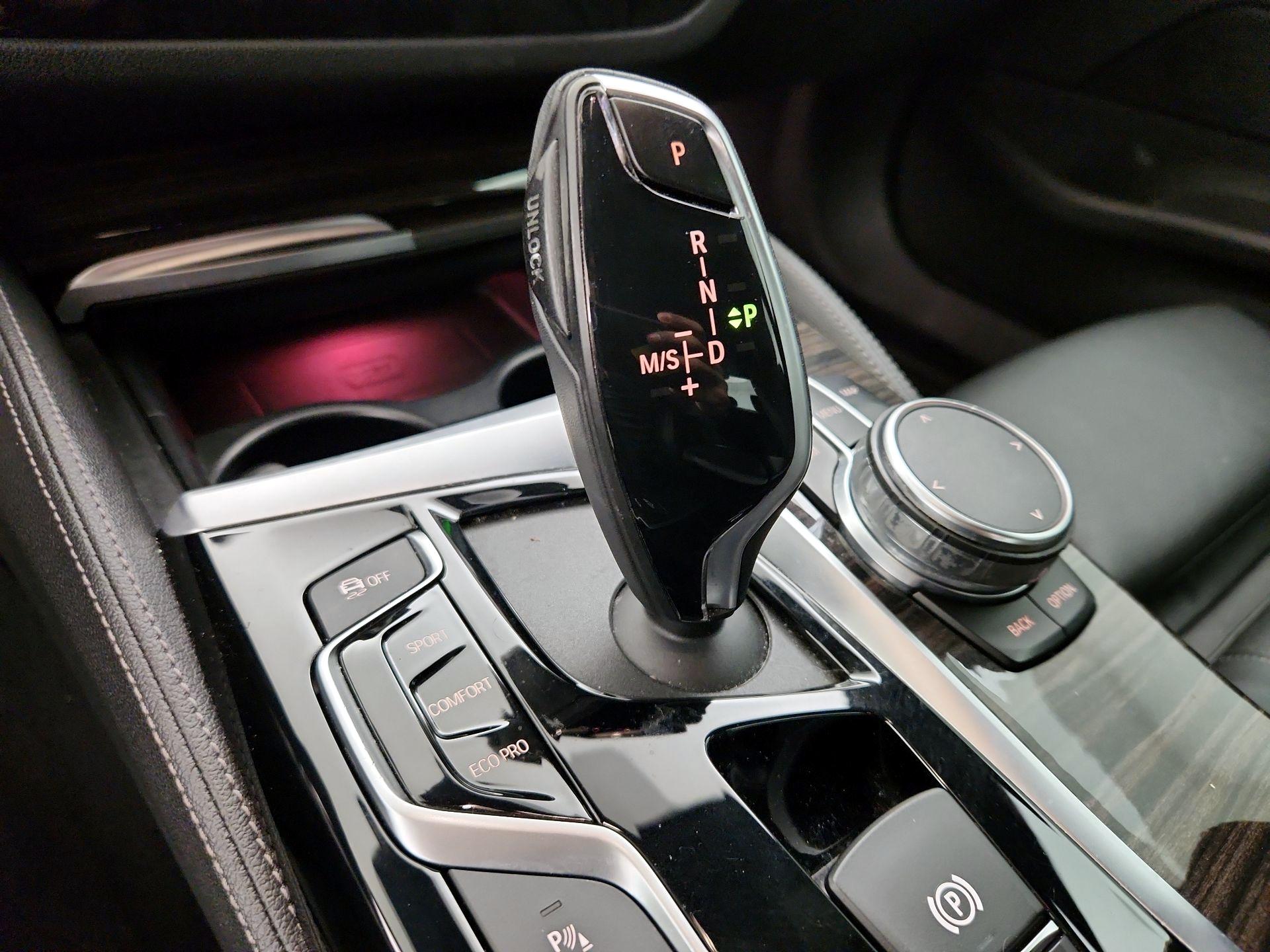 Thumbnail: 2019 BMW 5 Series - 16