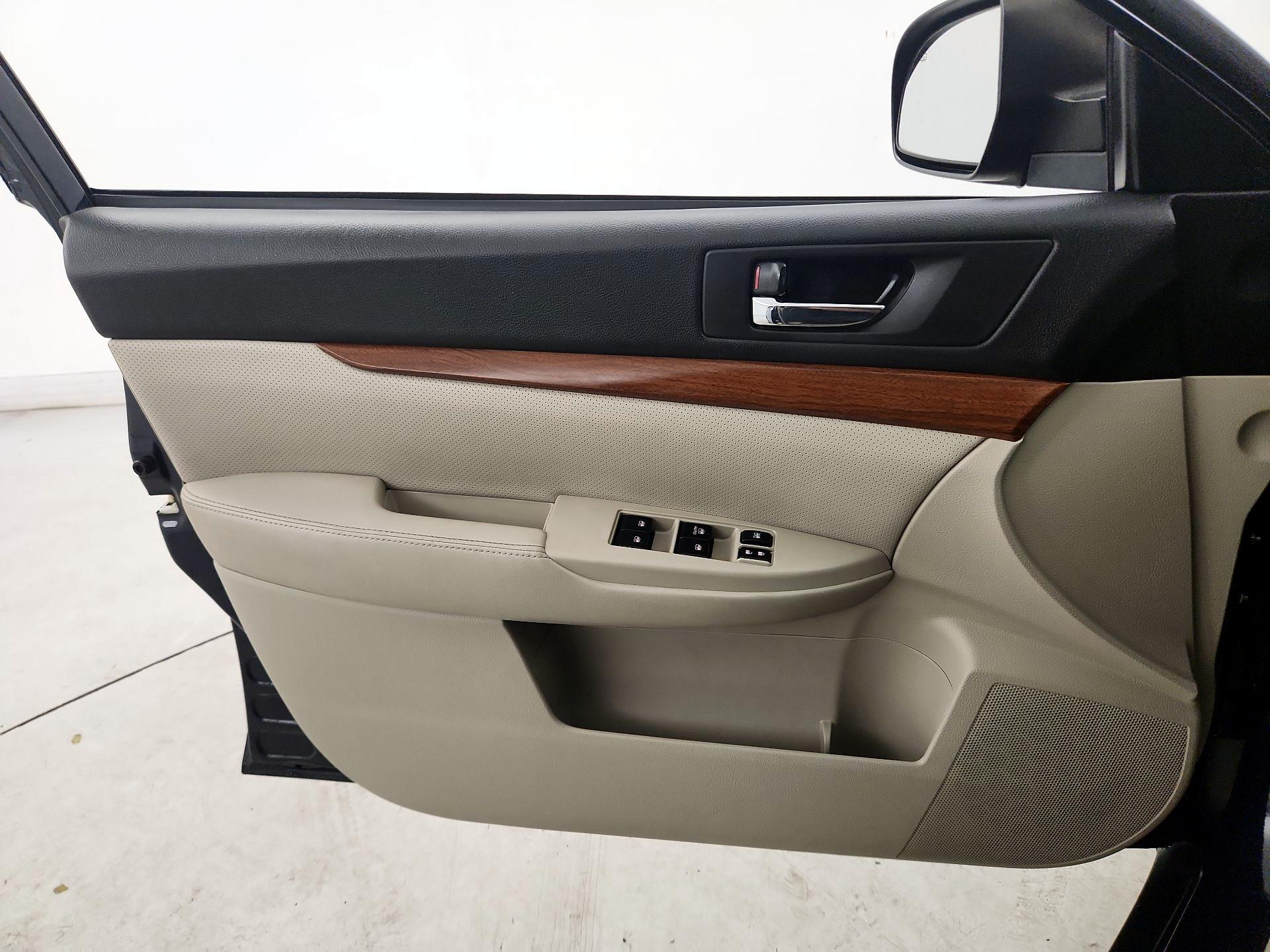 Thumbnail: 2014 Subaru Outback - 12