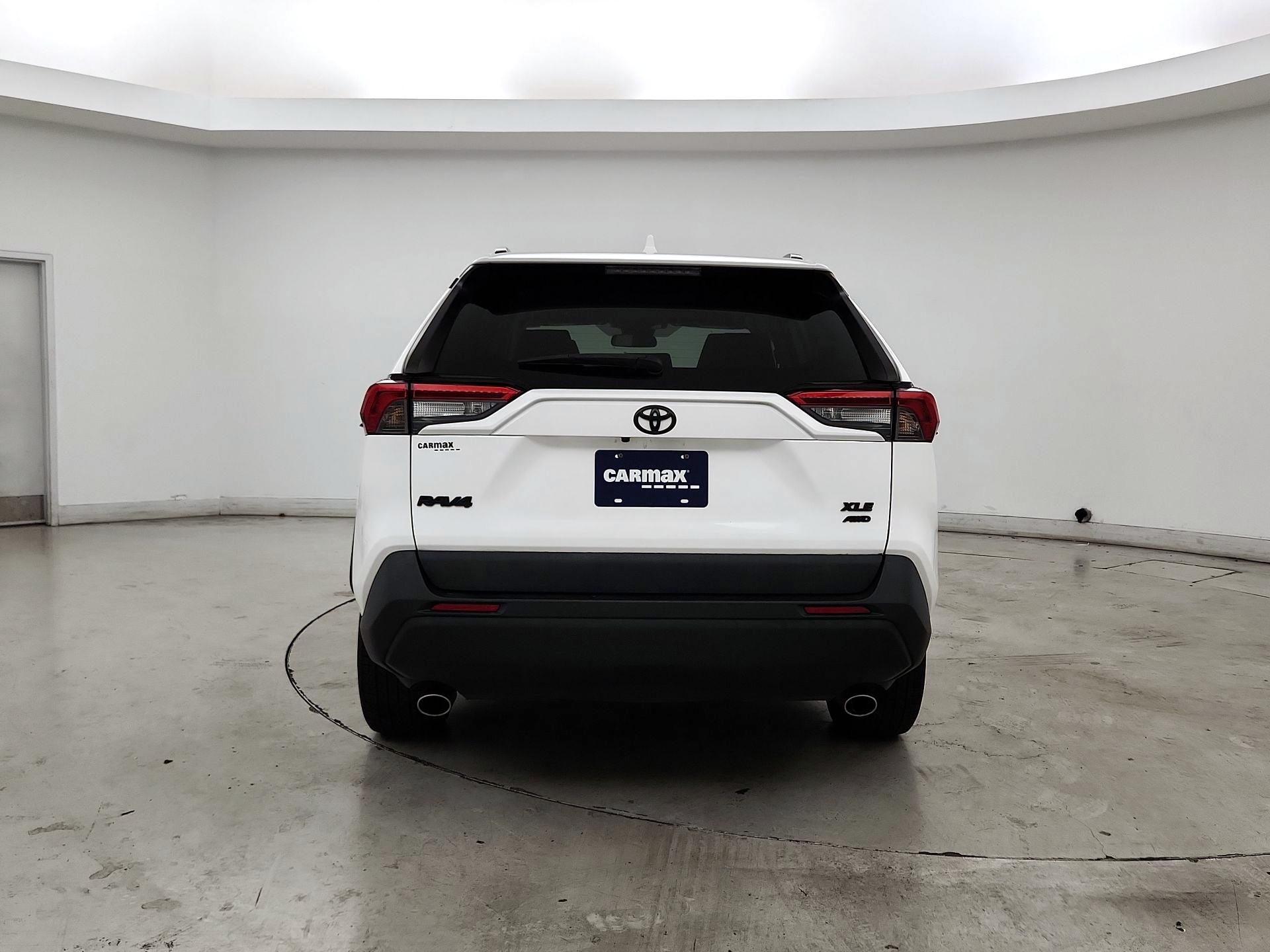 Thumbnail: 2021 Toyota RAV4 - 6