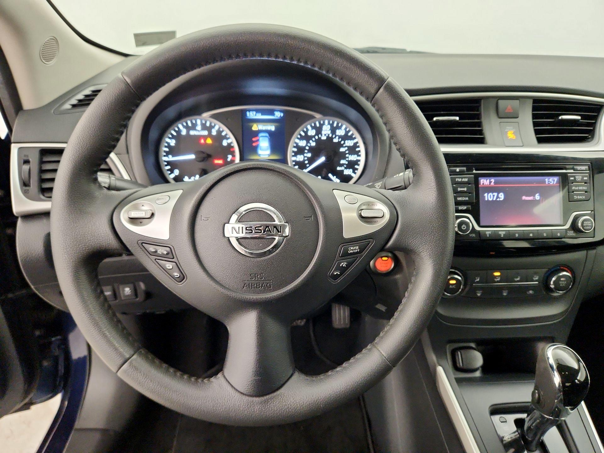 Thumbnail: 2017 Nissan Sentra - 10