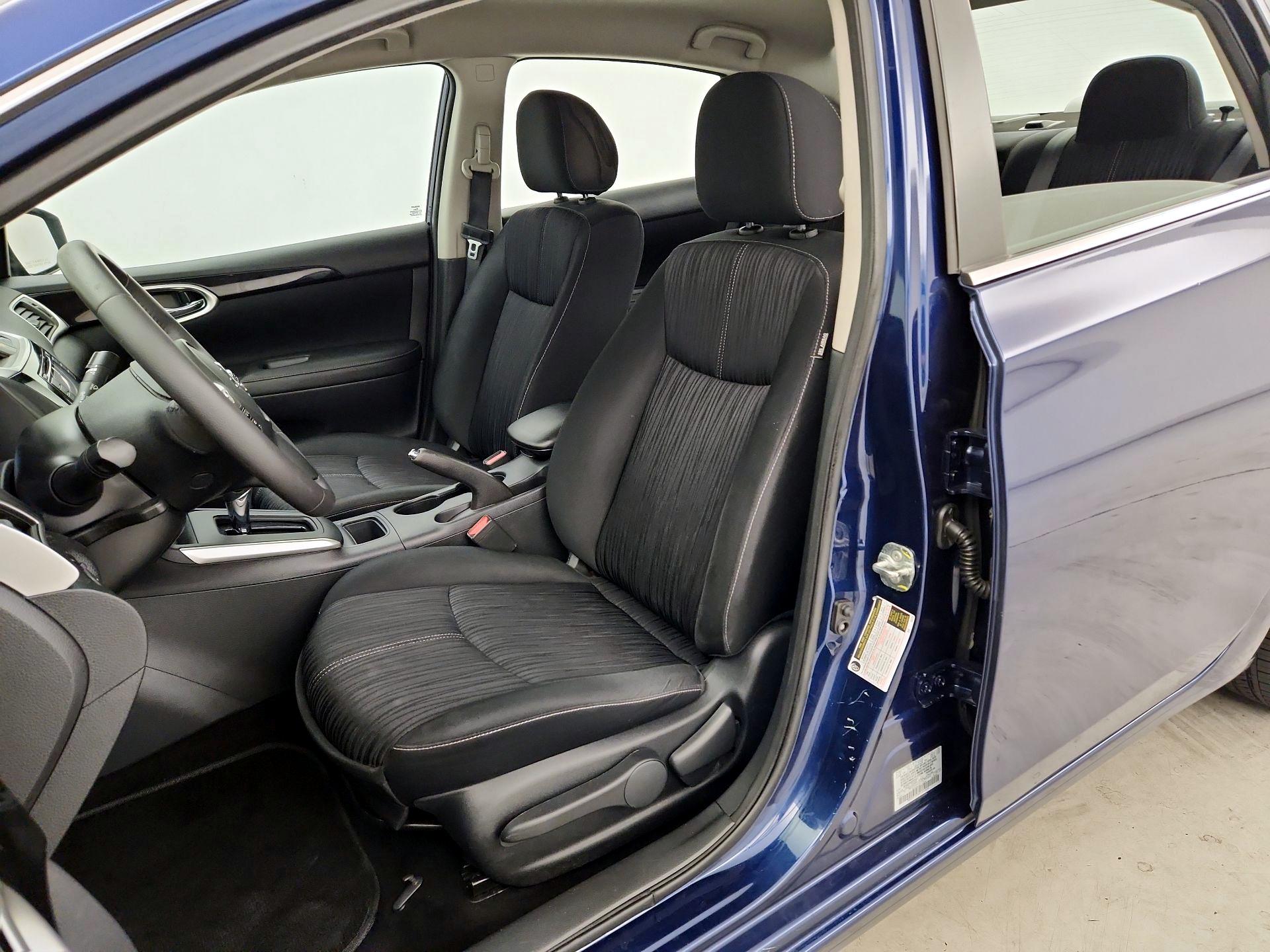 Thumbnail: 2017 Nissan Sentra - 11