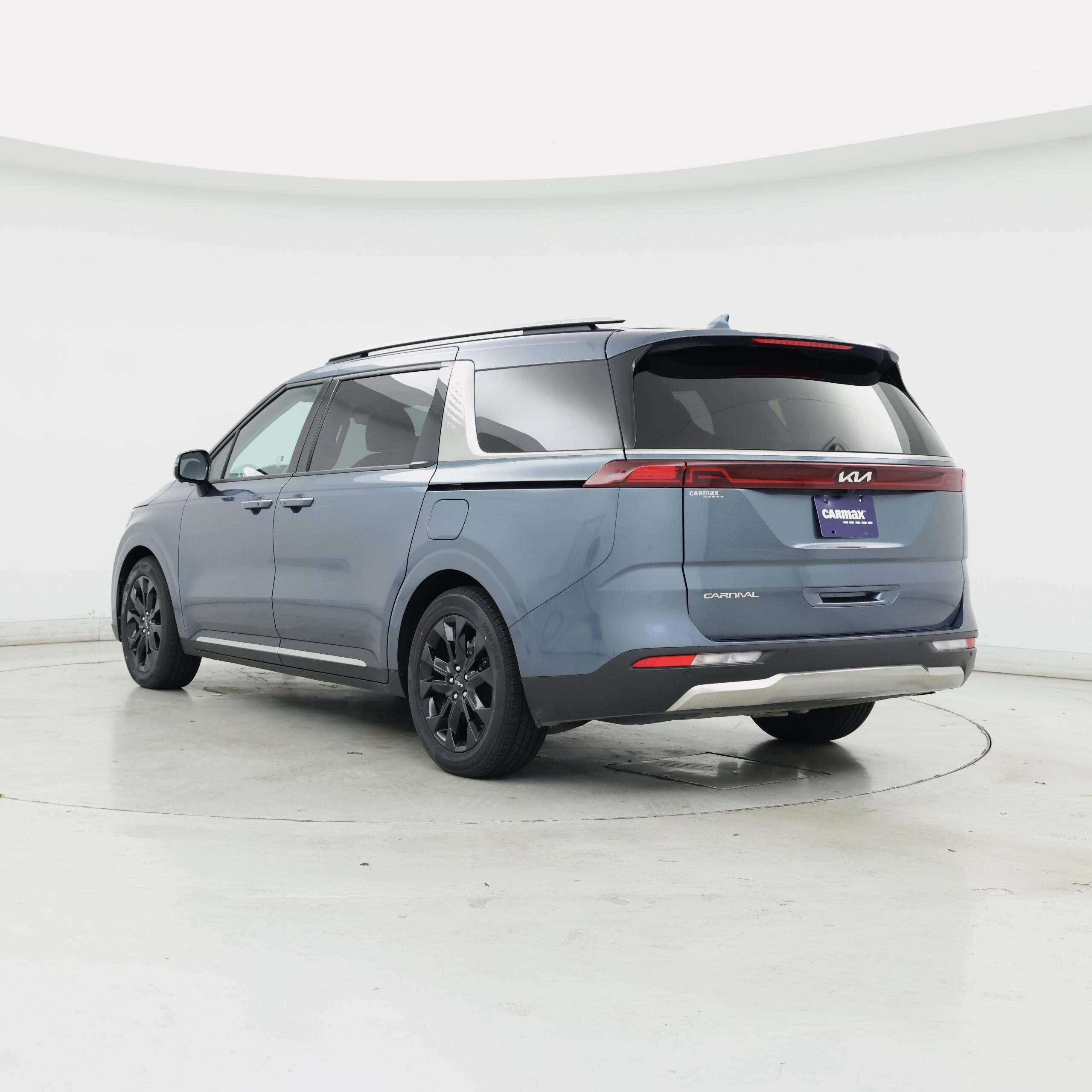 Thumbnail: 2023 Kia Carnival - 2