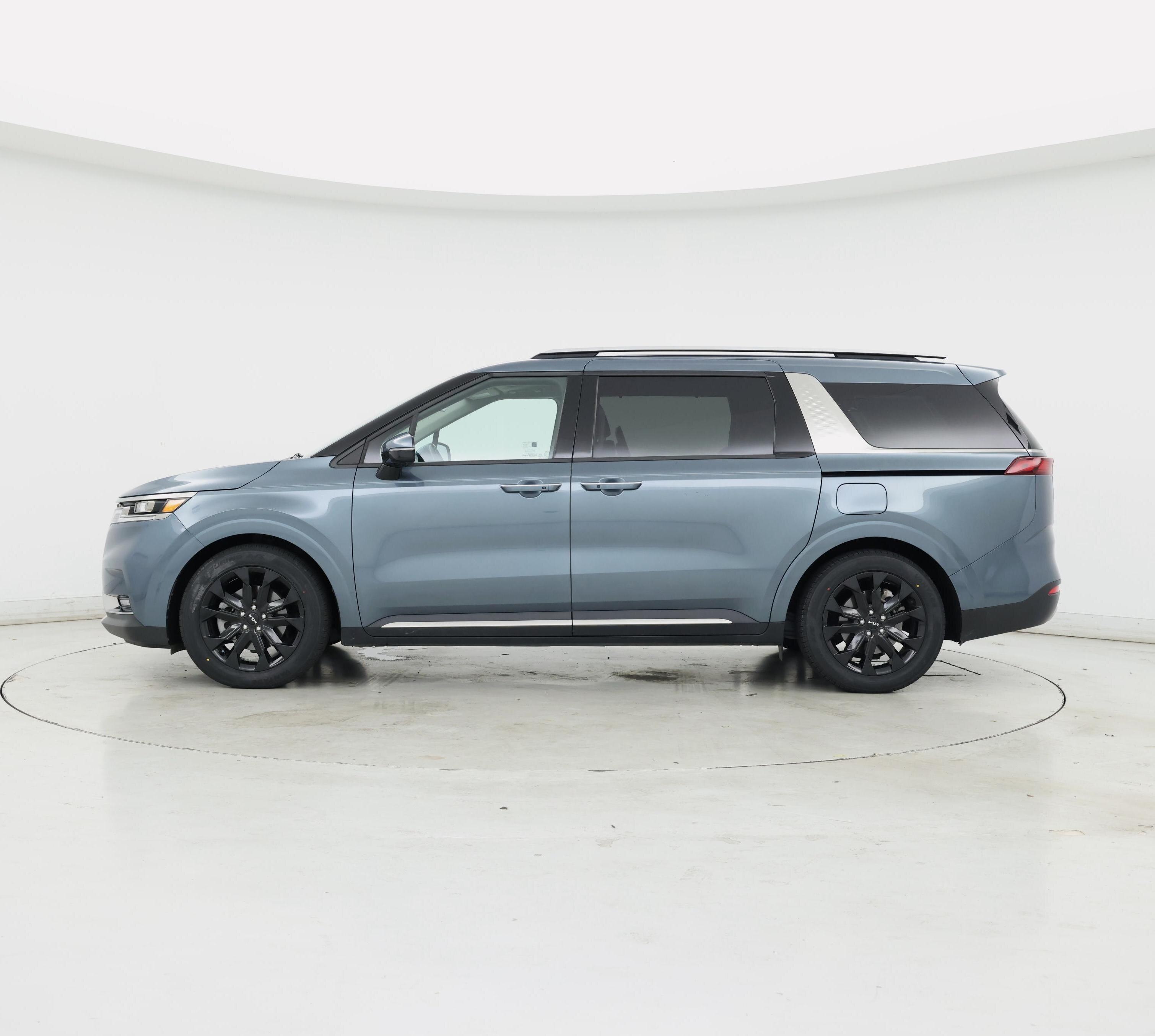 Thumbnail: 2023 Kia Carnival - 3