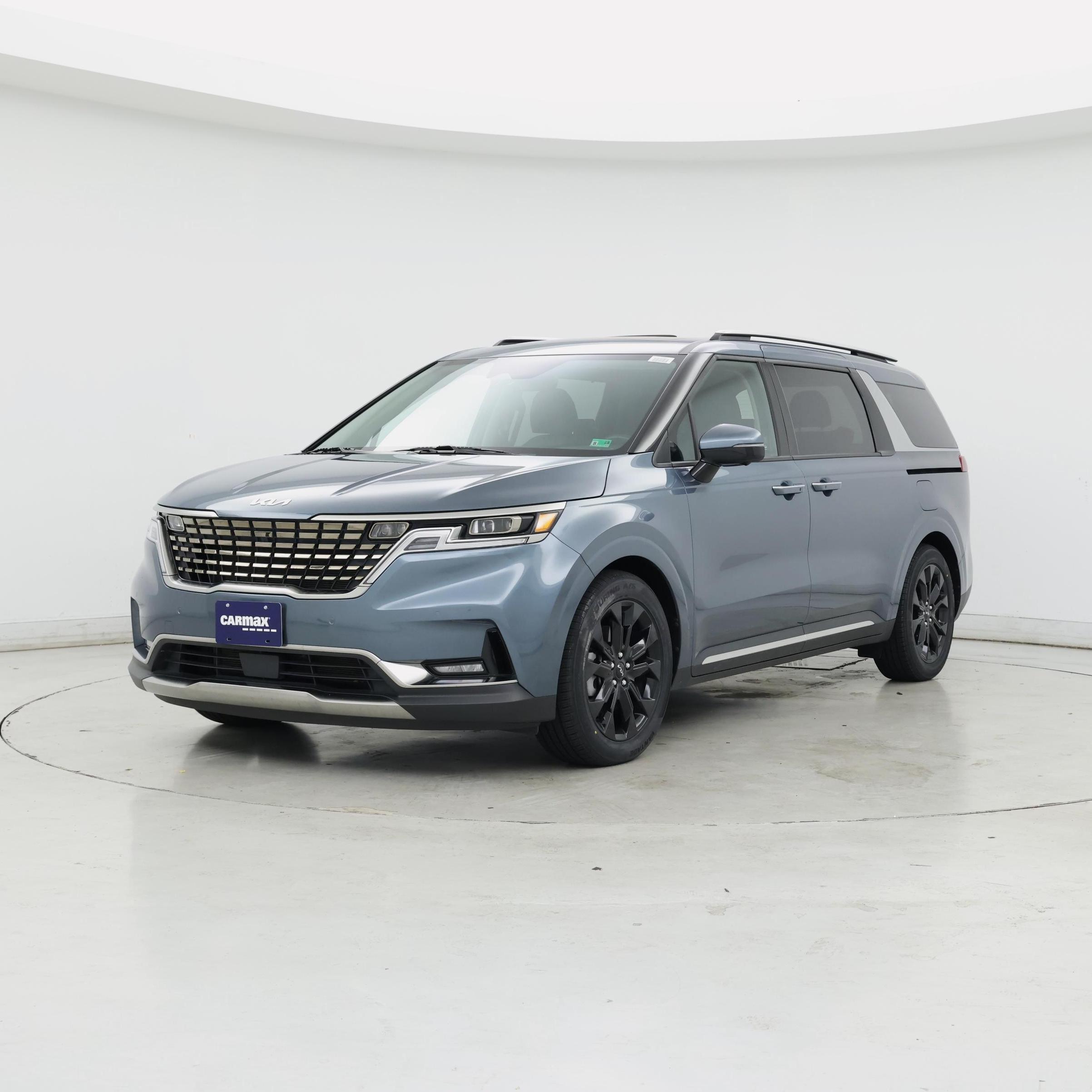 Thumbnail: 2023 Kia Carnival - 4