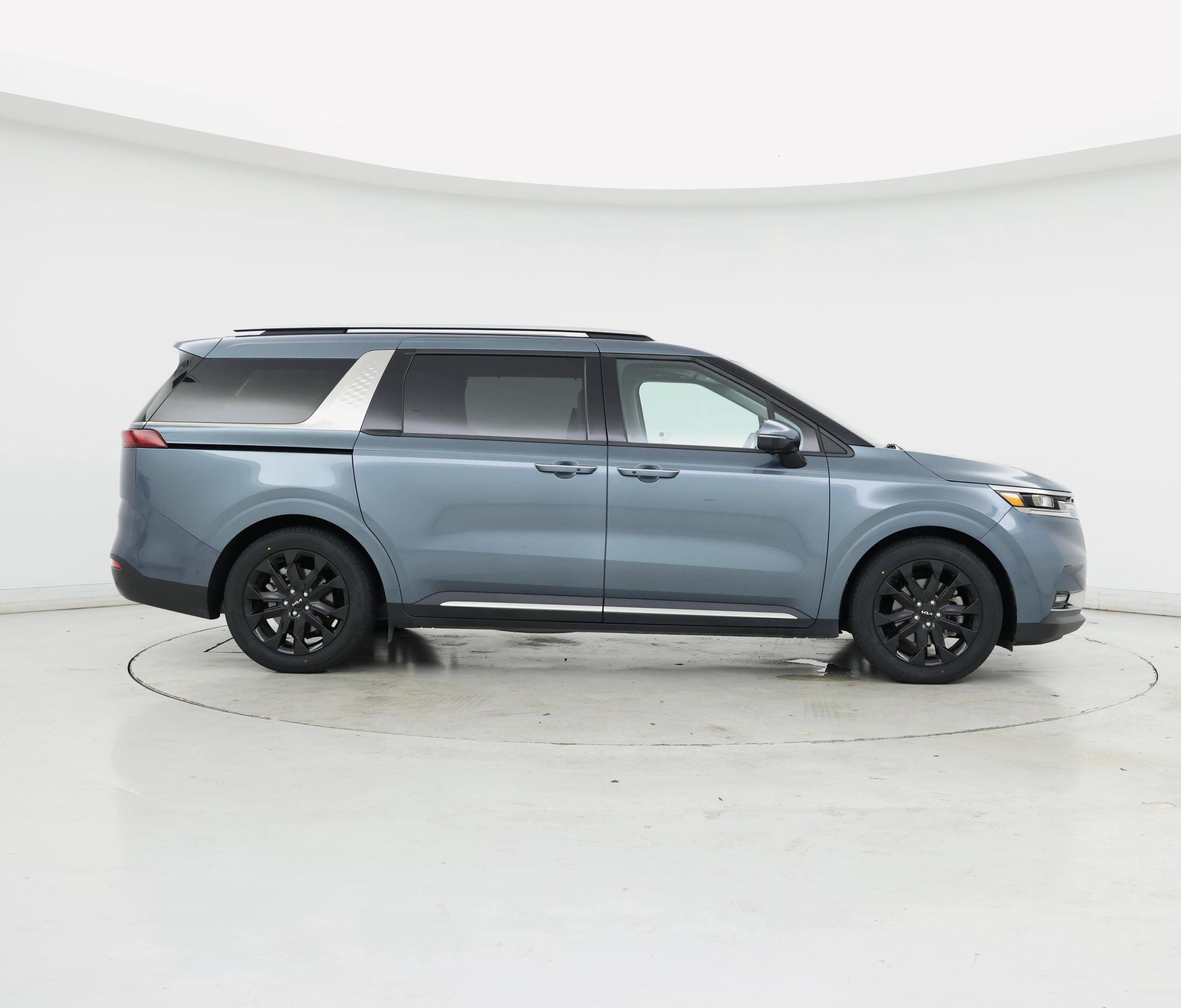 Thumbnail: 2023 Kia Carnival - 7