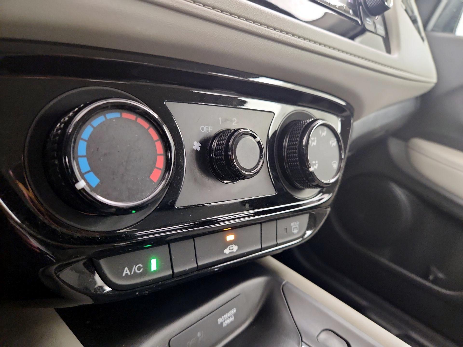 Thumbnail: 2019 Honda HR-V - 16