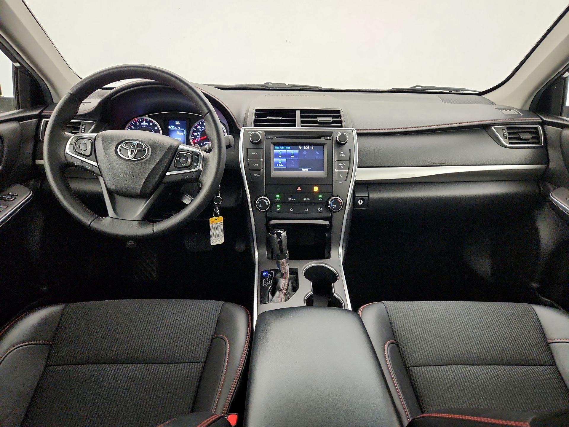 Thumbnail: 2017 Toyota Camry - 9