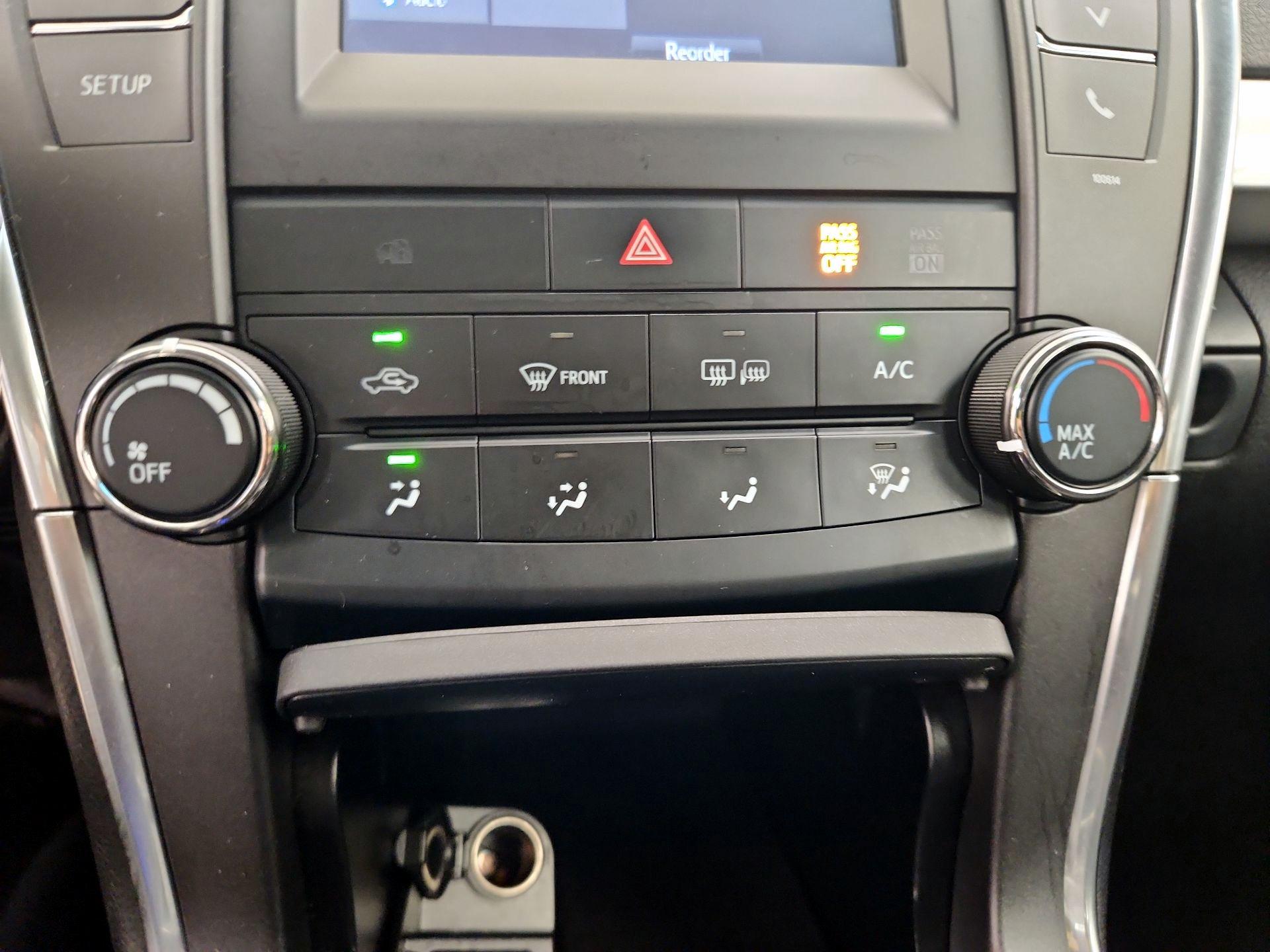 Thumbnail: 2017 Toyota Camry - 16