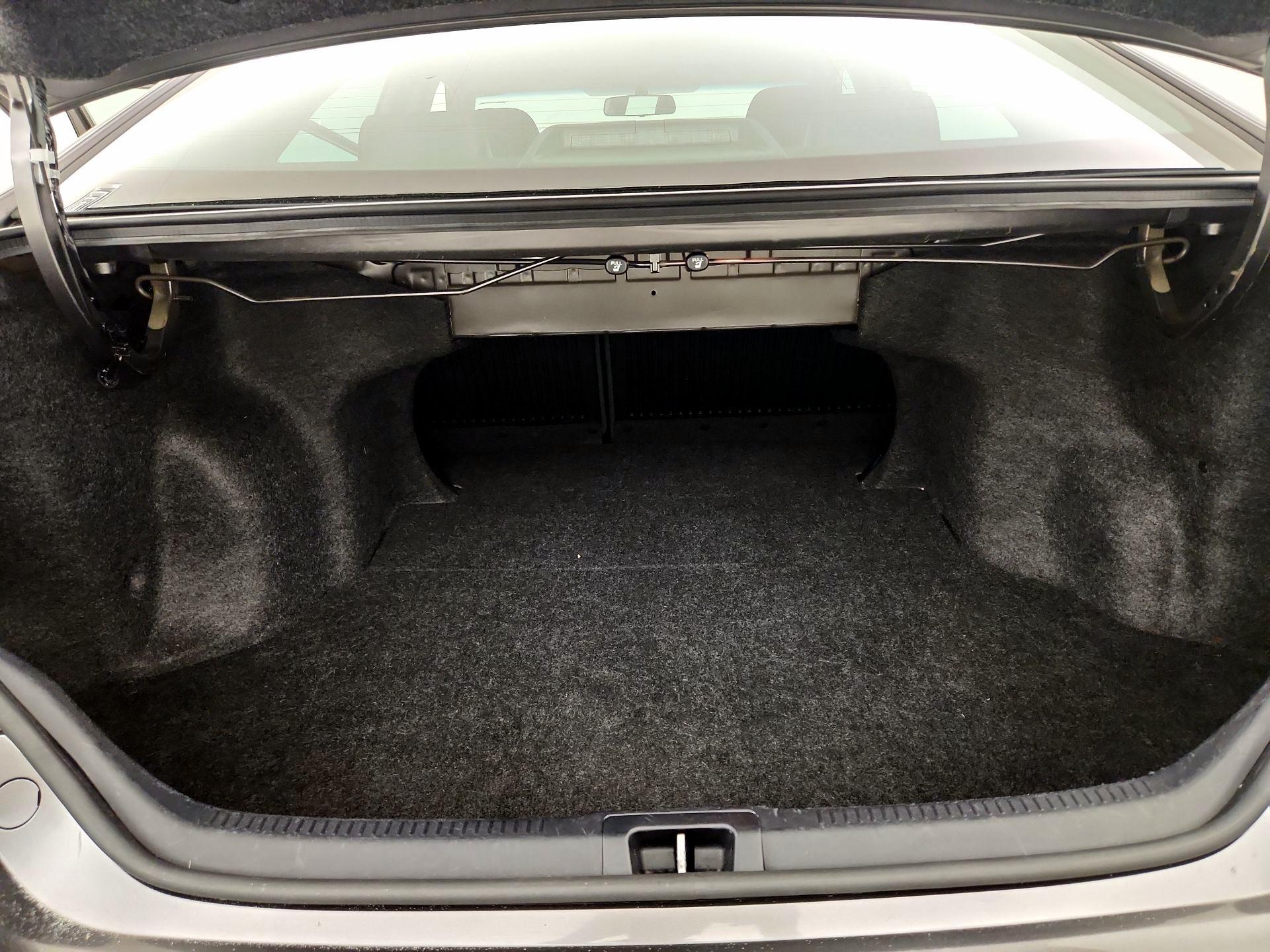 Thumbnail: 2017 Toyota Camry - 20