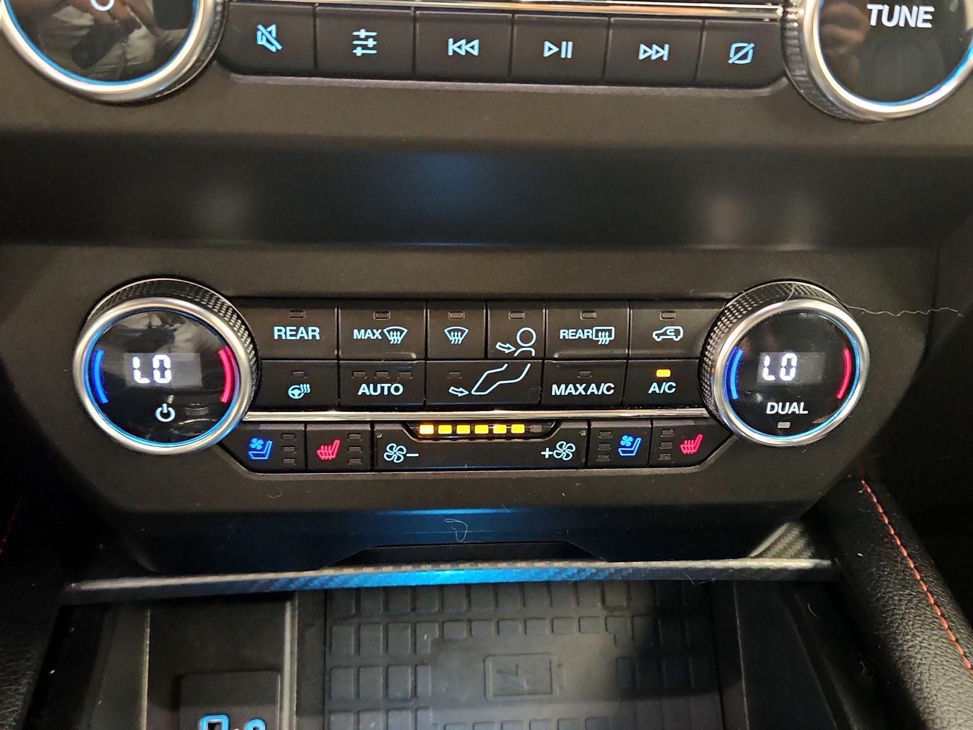 Thumbnail: 2020 Ford Expedition - 17