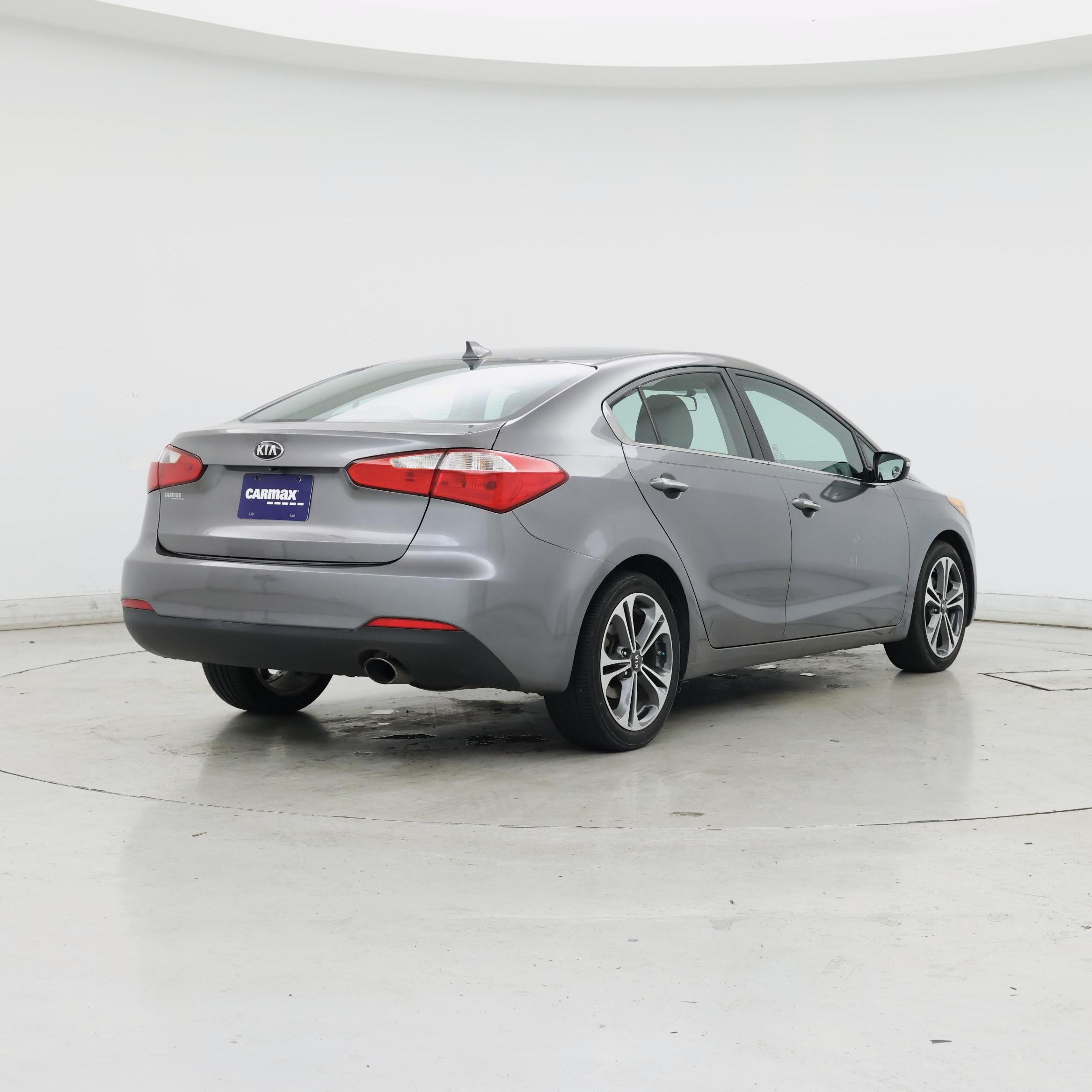 Thumbnail: 2015 Kia Forte - 8
