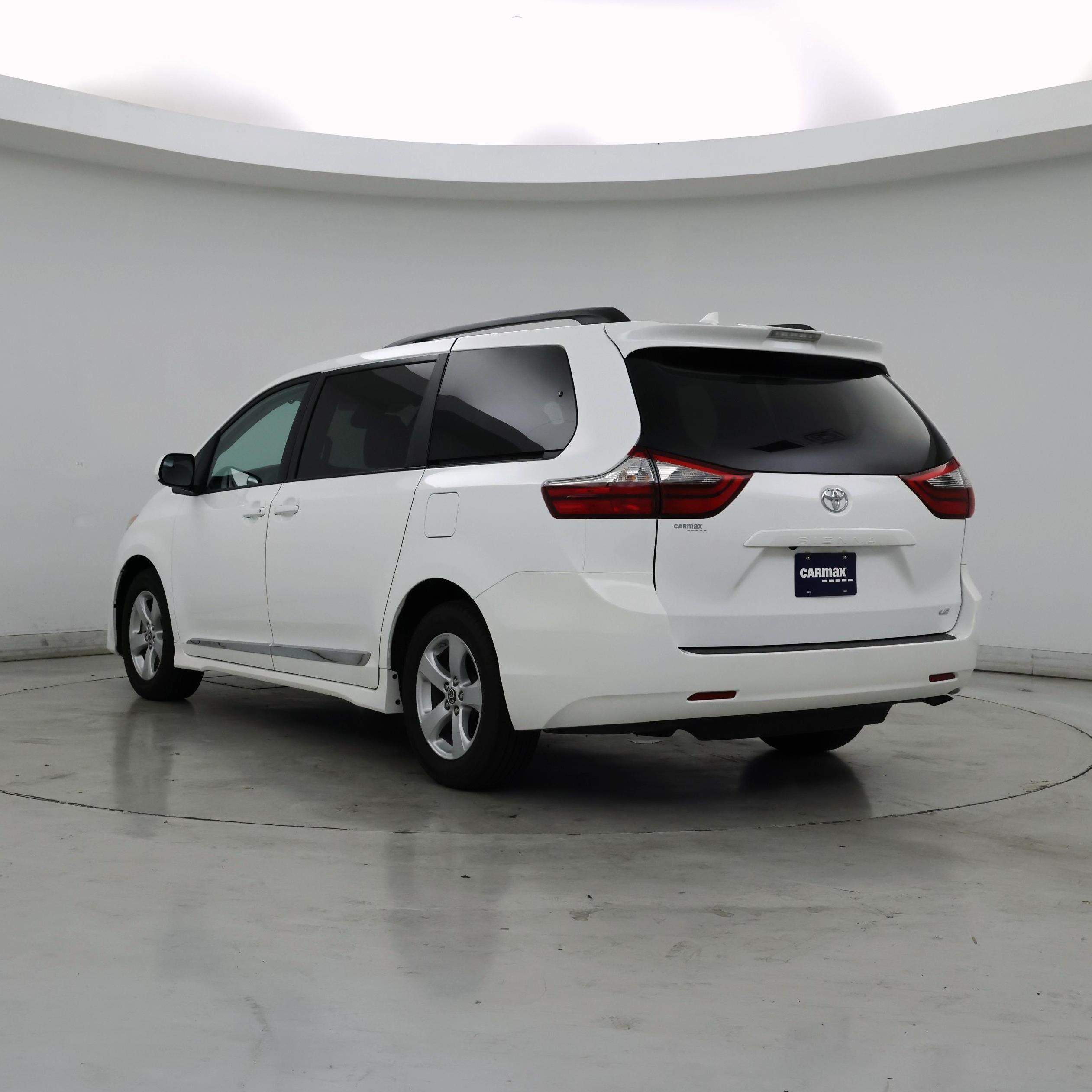 Thumbnail: 2020 Toyota Sienna - 2