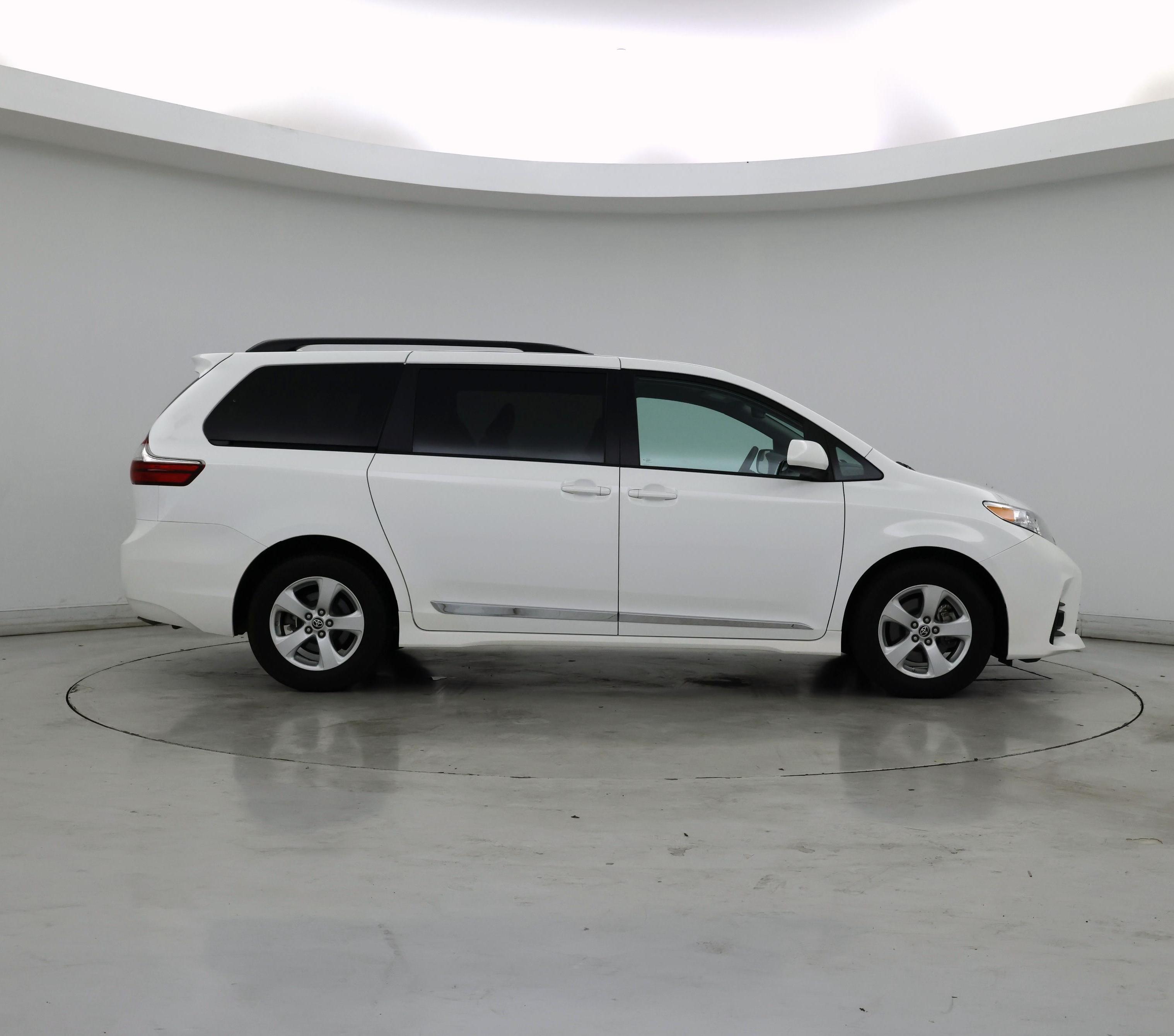 Thumbnail: 2020 Toyota Sienna - 7