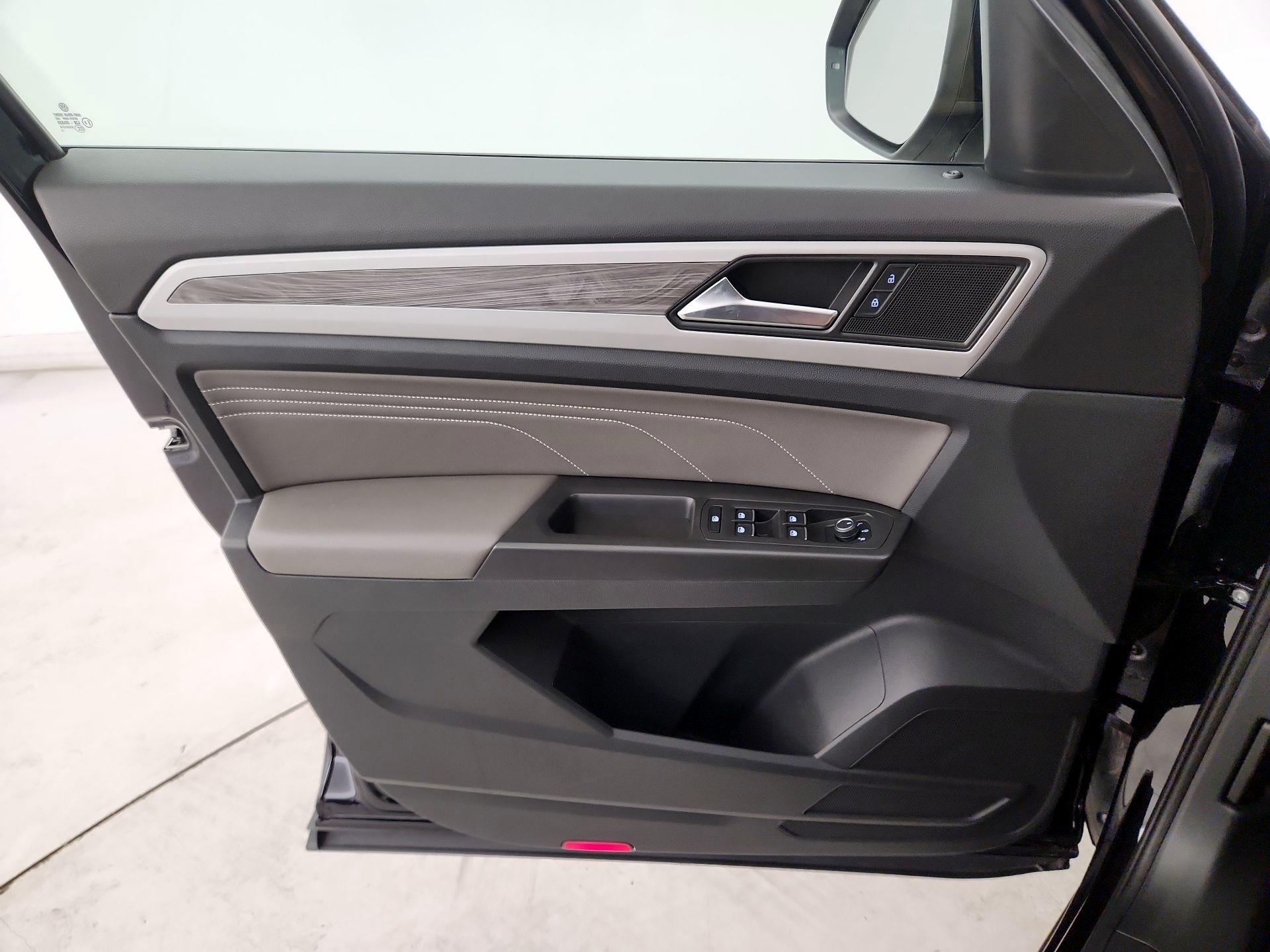 Thumbnail: 2022 Volkswagen Atlas - 12