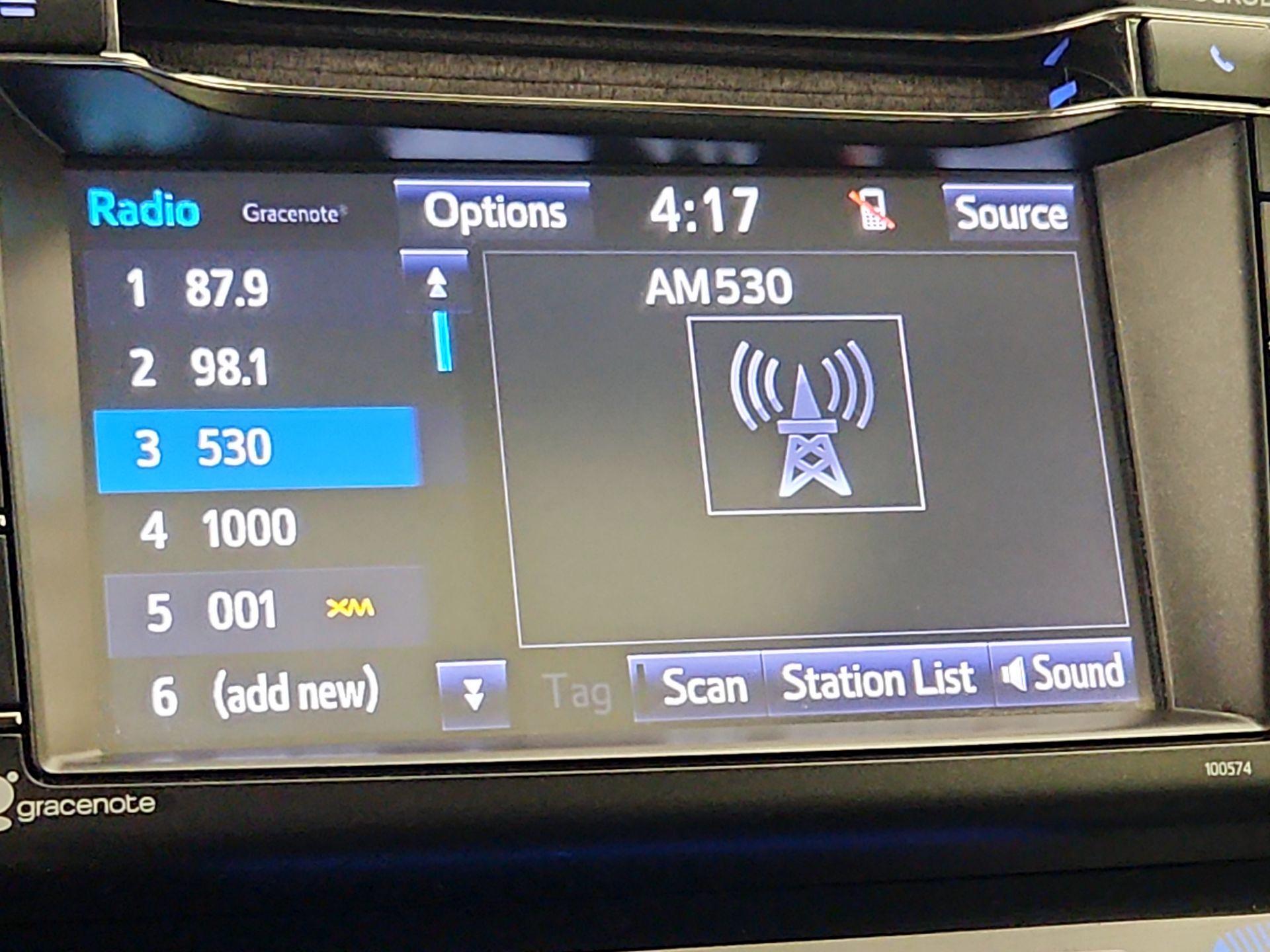 Thumbnail: 2018 Toyota RAV4 - 15