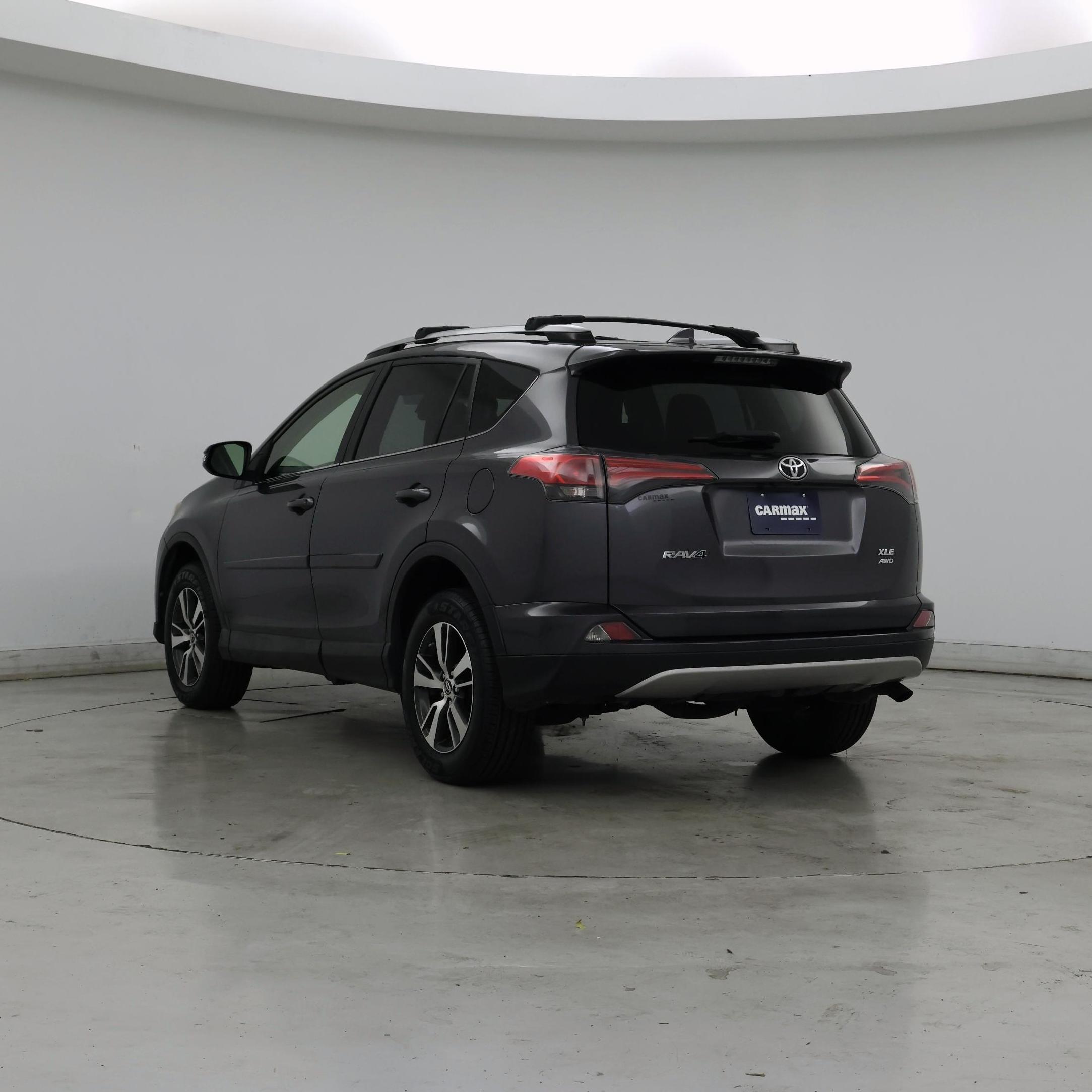 Thumbnail: 2018 Toyota RAV4 - 2