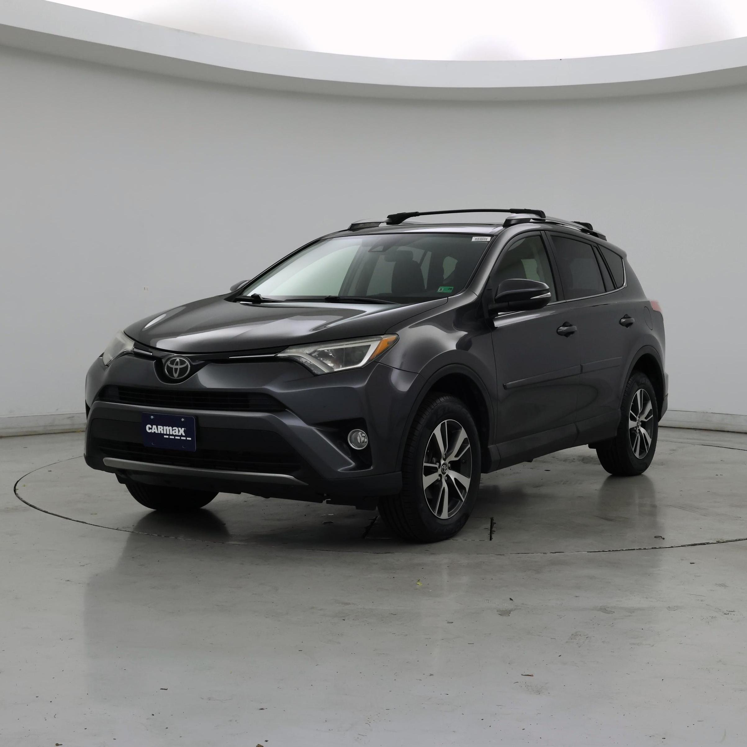 Thumbnail: 2018 Toyota RAV4 - 4