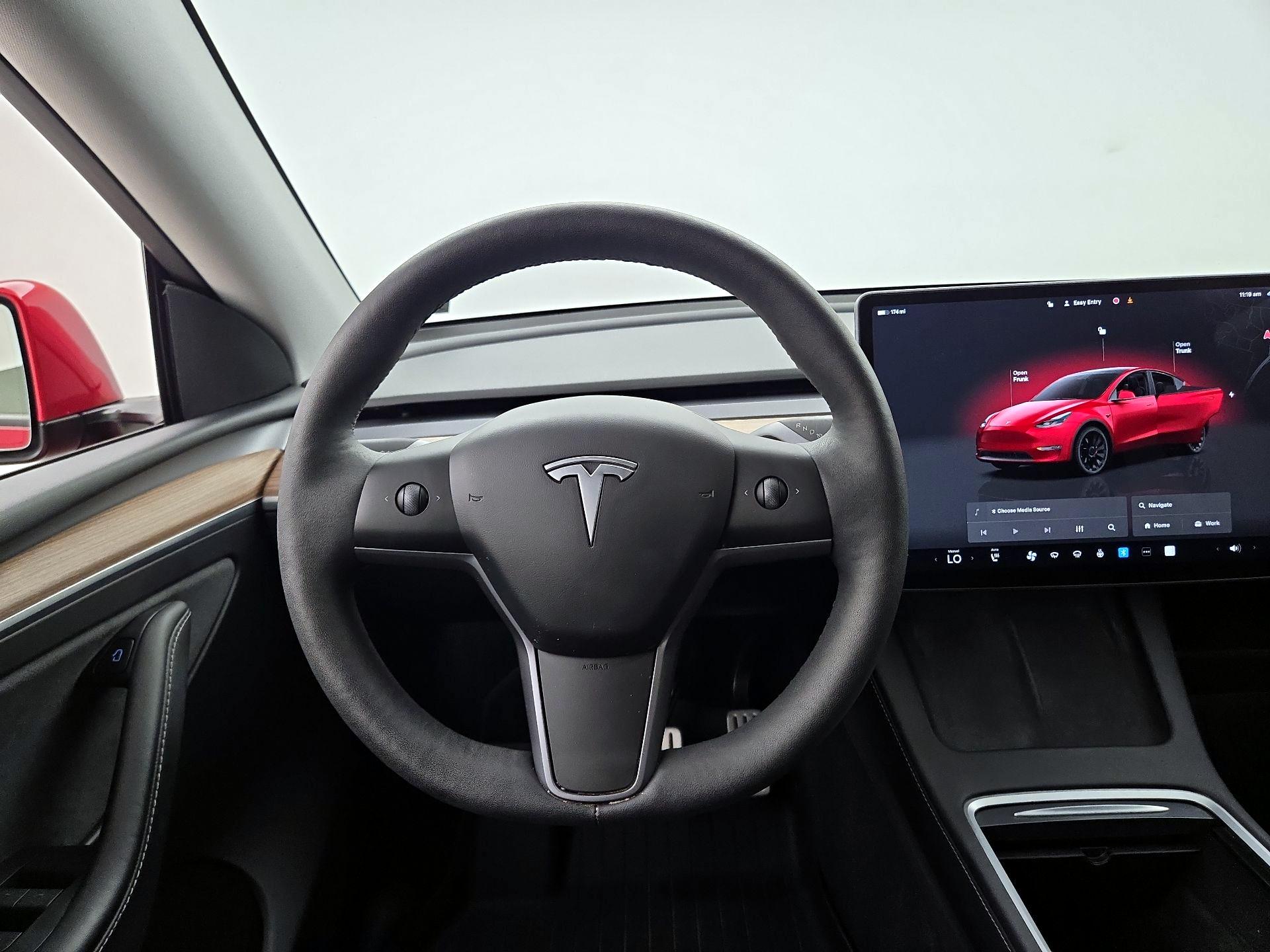 Thumbnail: 2023 Tesla Model Y - 10