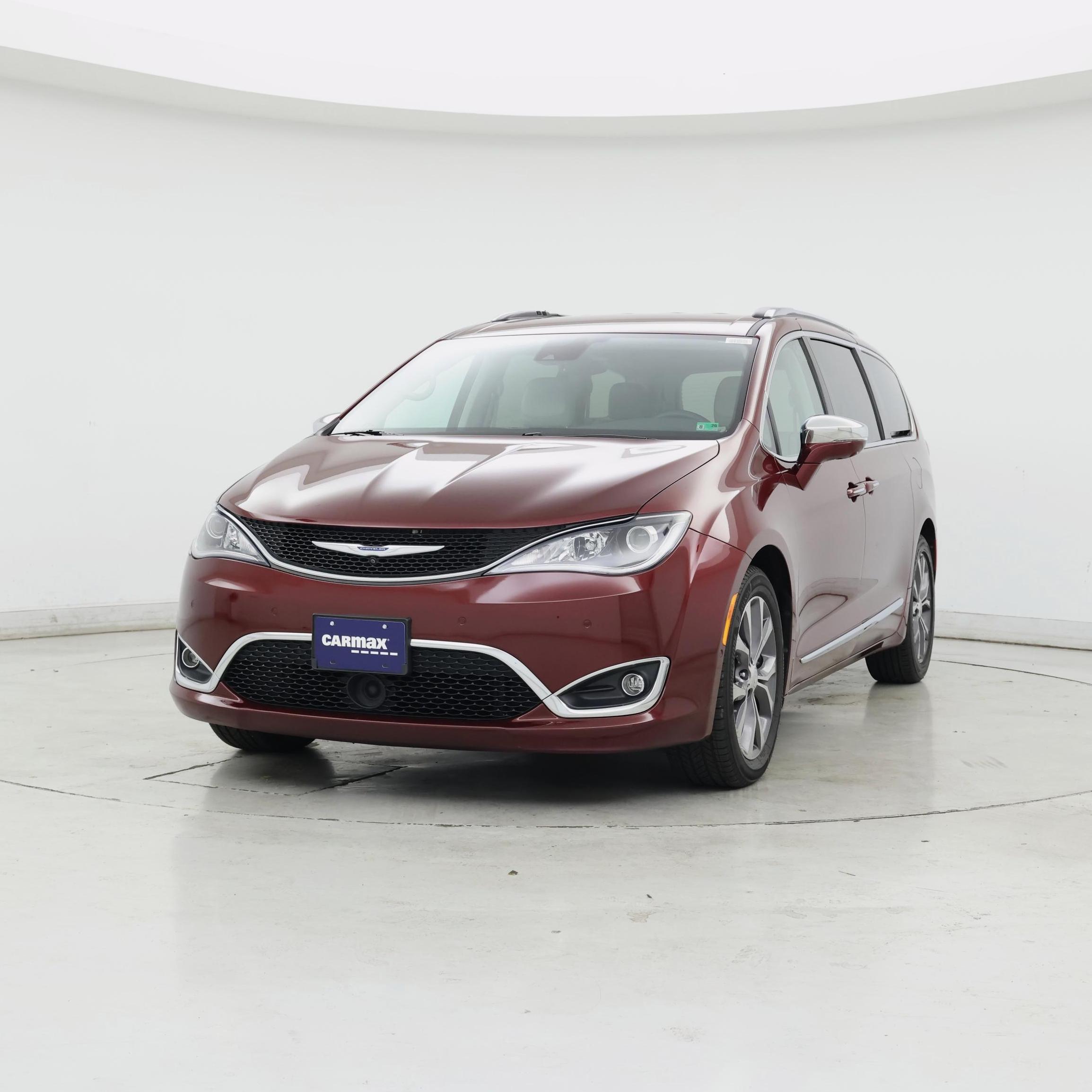 Thumbnail: 2017 Chrysler Pacifica - 4