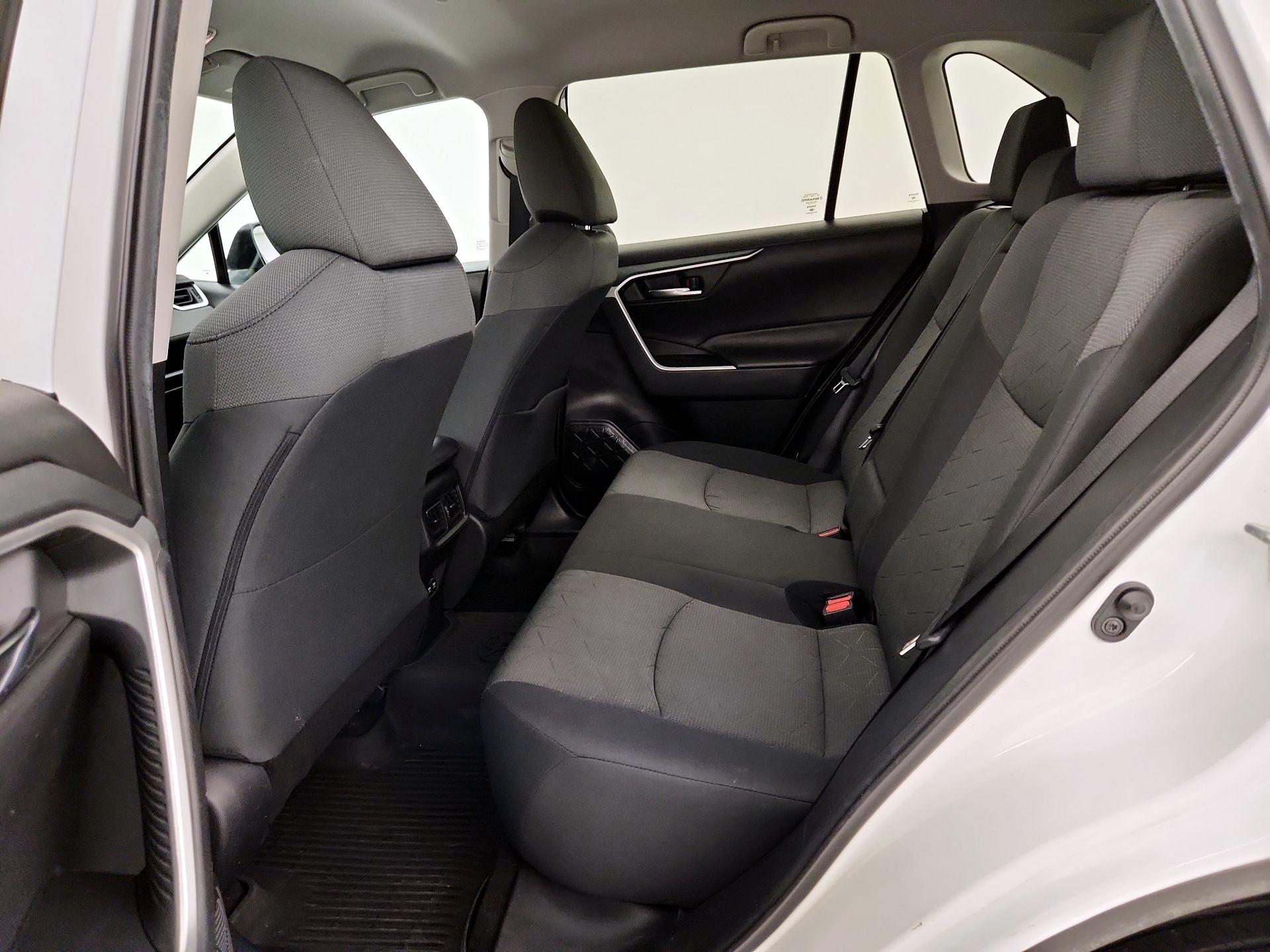 Thumbnail: 2020 Toyota RAV4 - 19