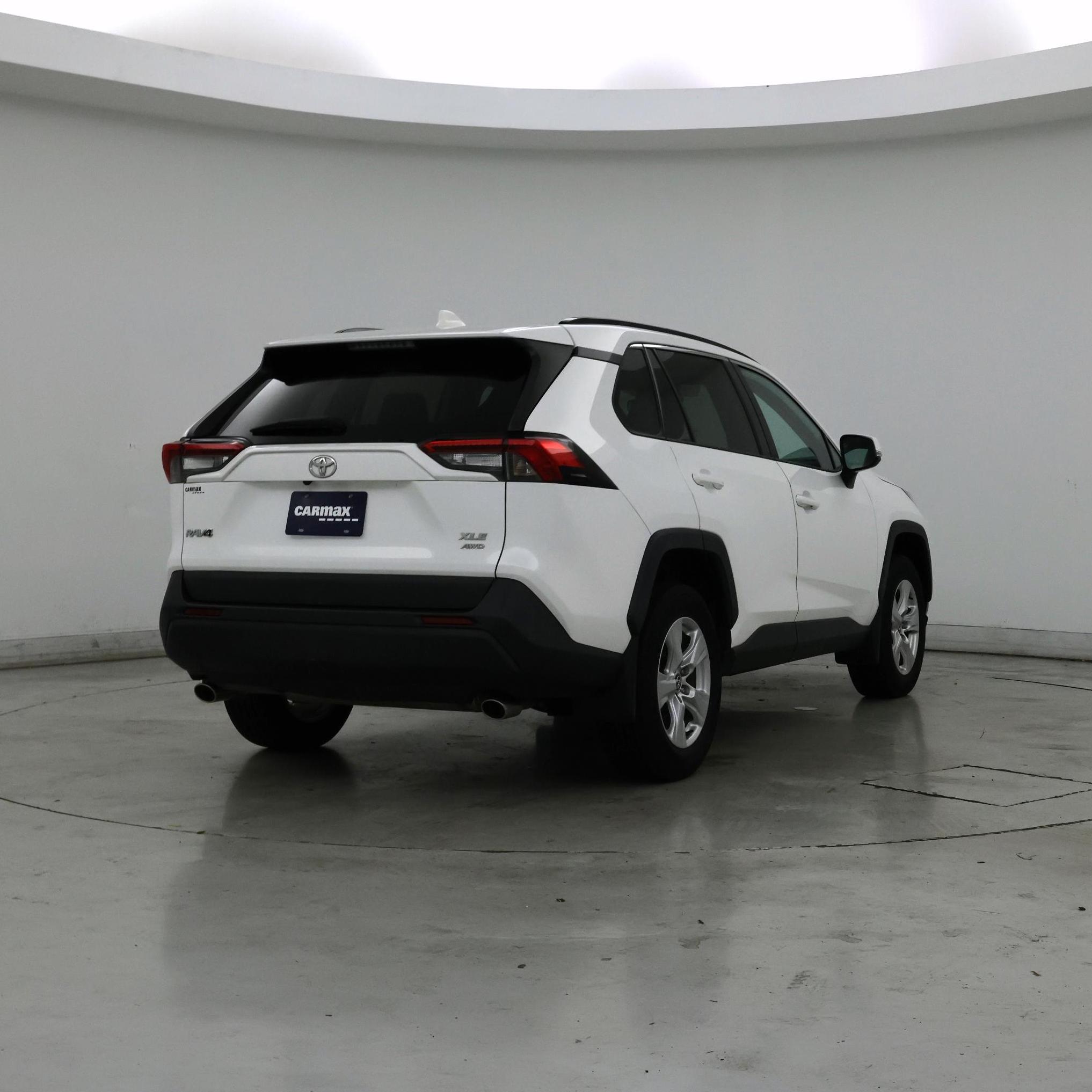 Thumbnail: 2020 Toyota RAV4 - 8