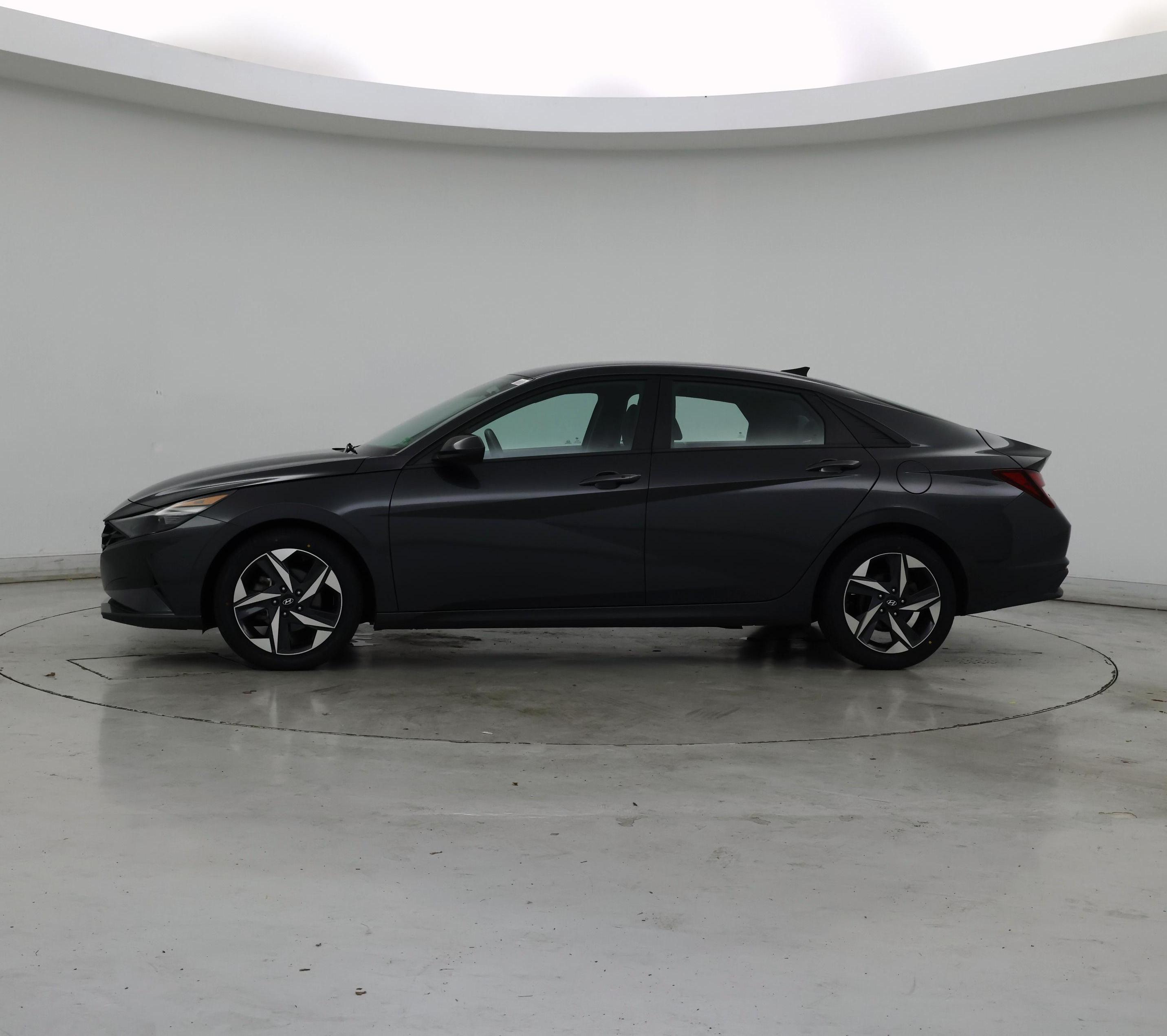Thumbnail: 2023 Hyundai Elantra - 3