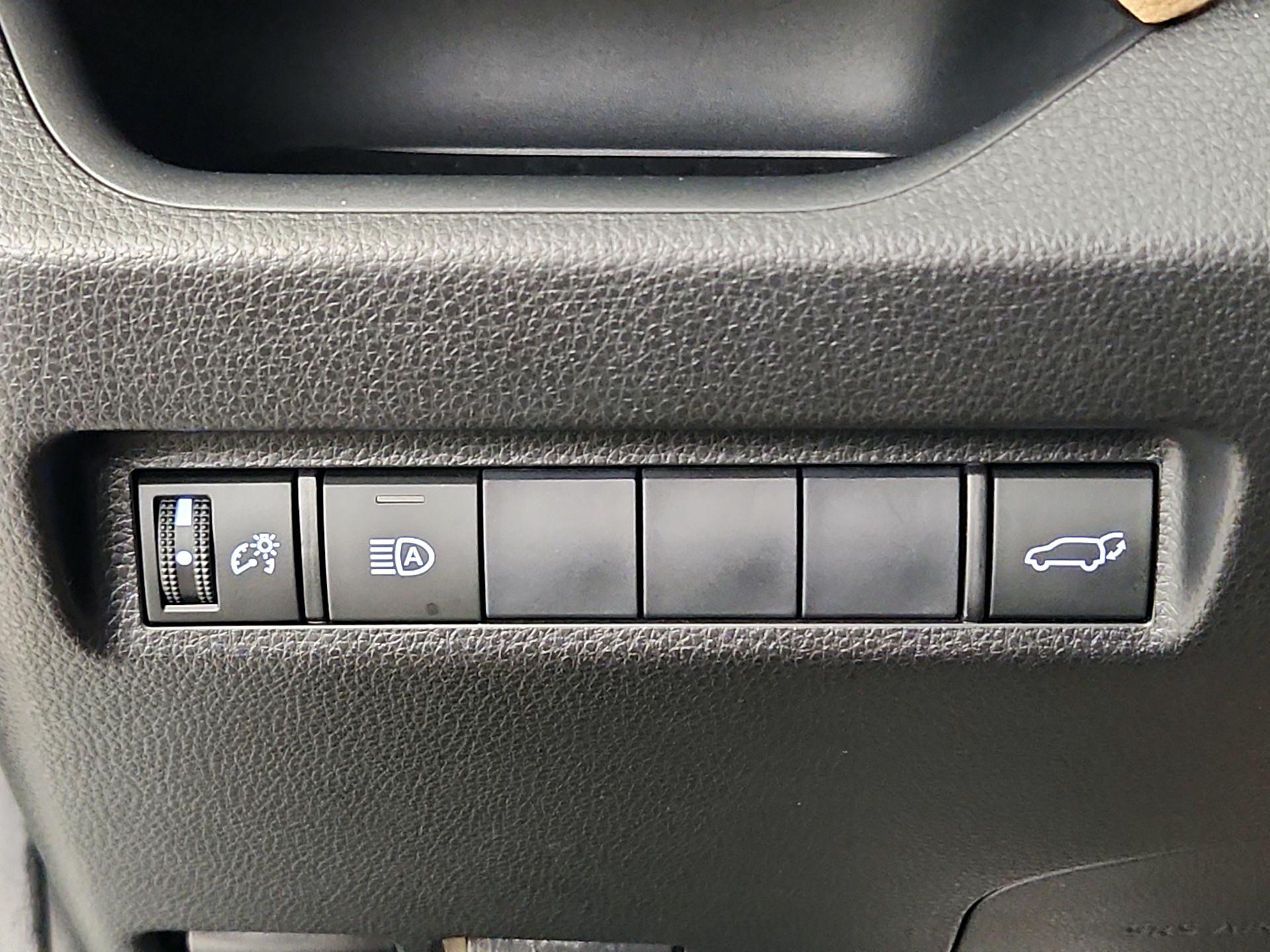 Thumbnail: 2021 Toyota RAV4 - 11
