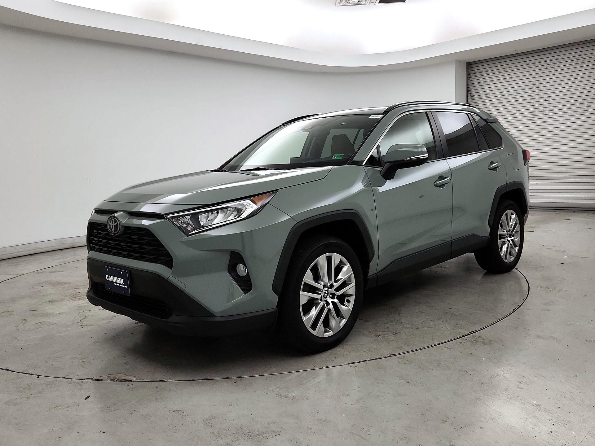 Thumbnail: 2021 Toyota RAV4 - 3