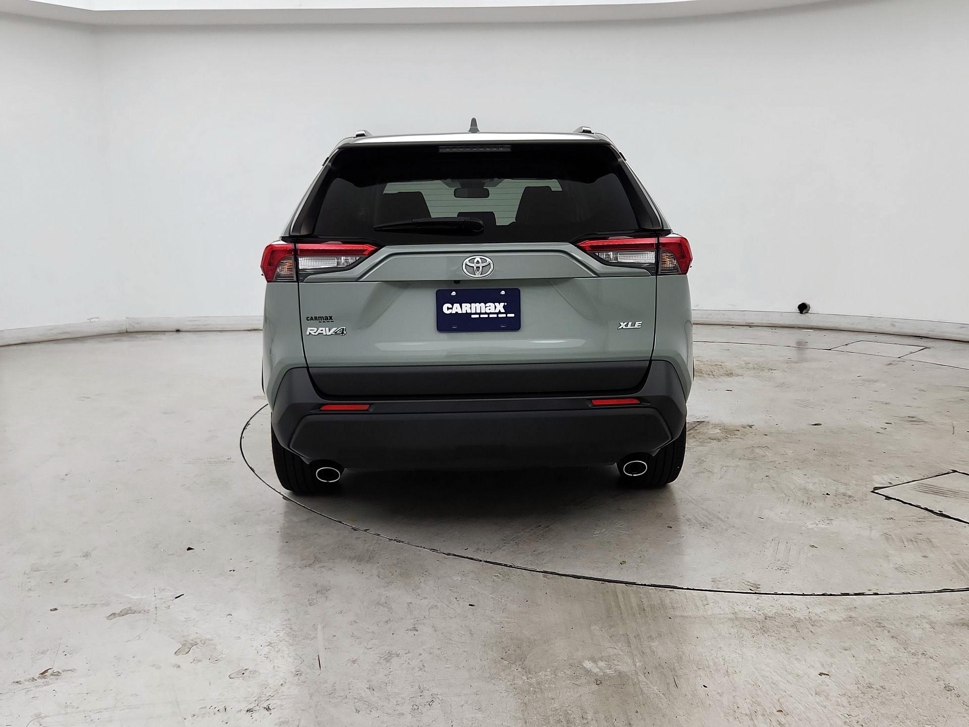 Thumbnail: 2021 Toyota RAV4 - 6