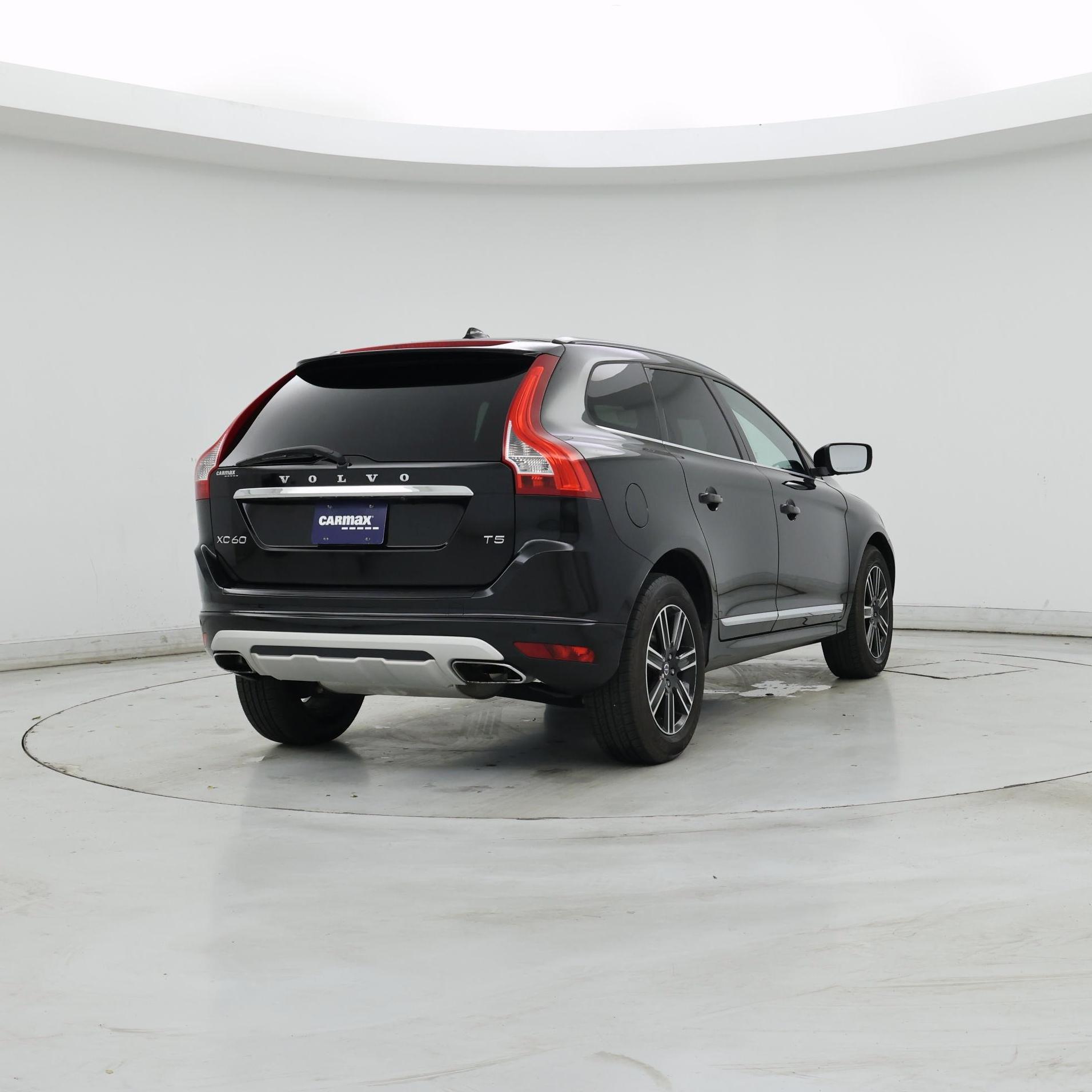 Thumbnail: 2017 Volvo XC60 - 8