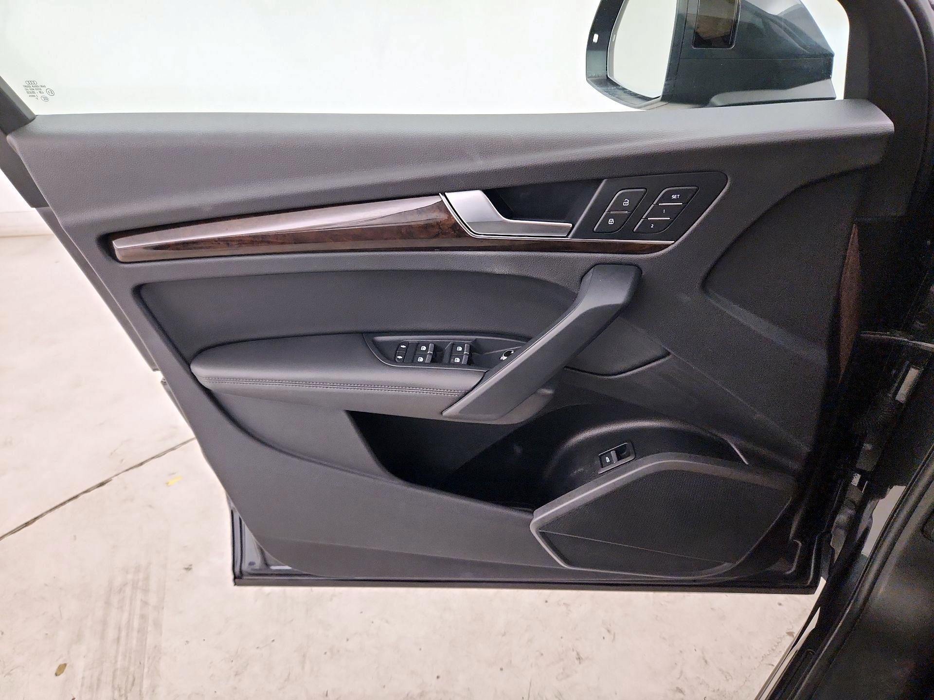 Thumbnail: 2019 Audi Q5 - 12