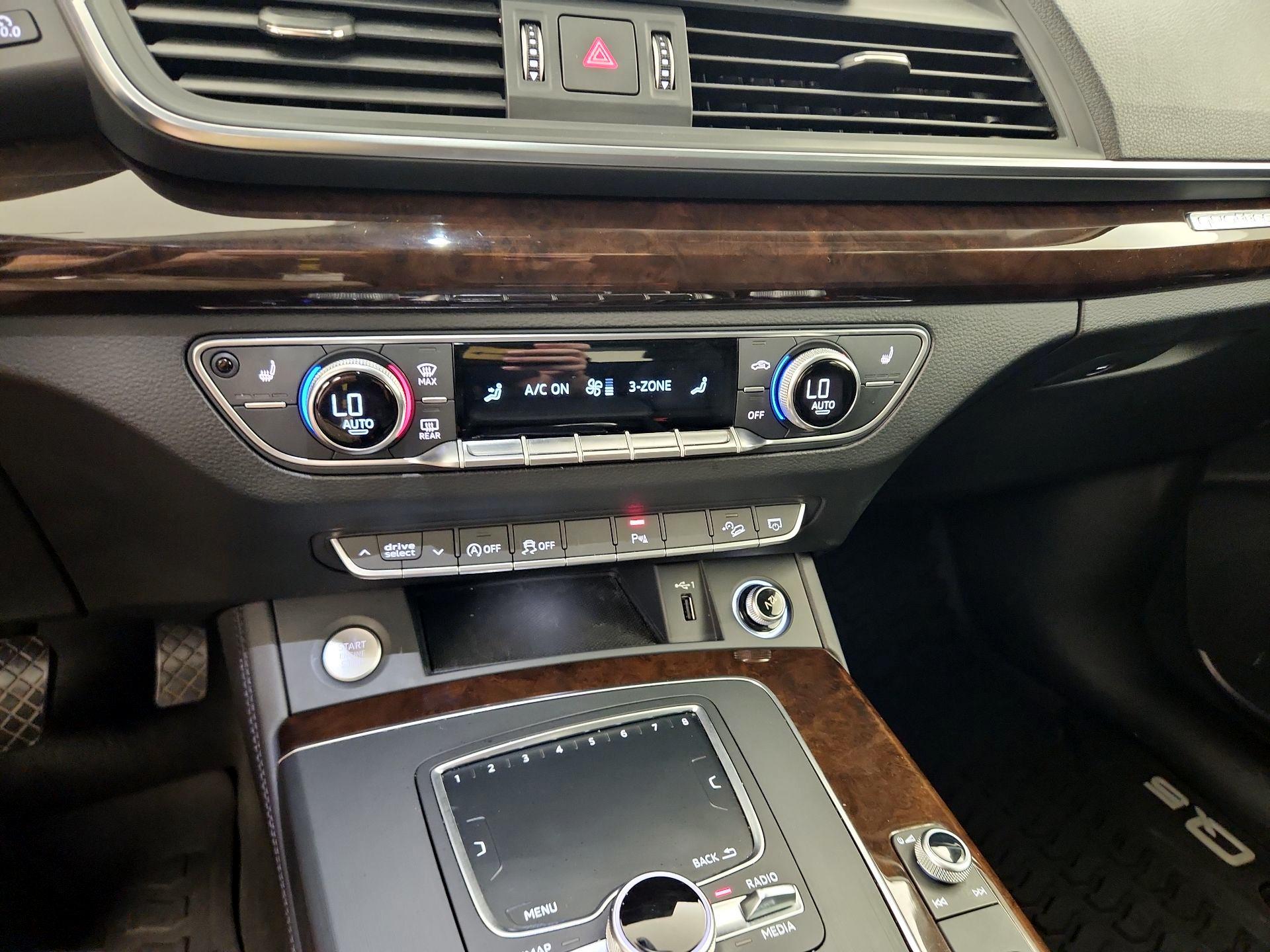 Thumbnail: 2019 Audi Q5 - 16