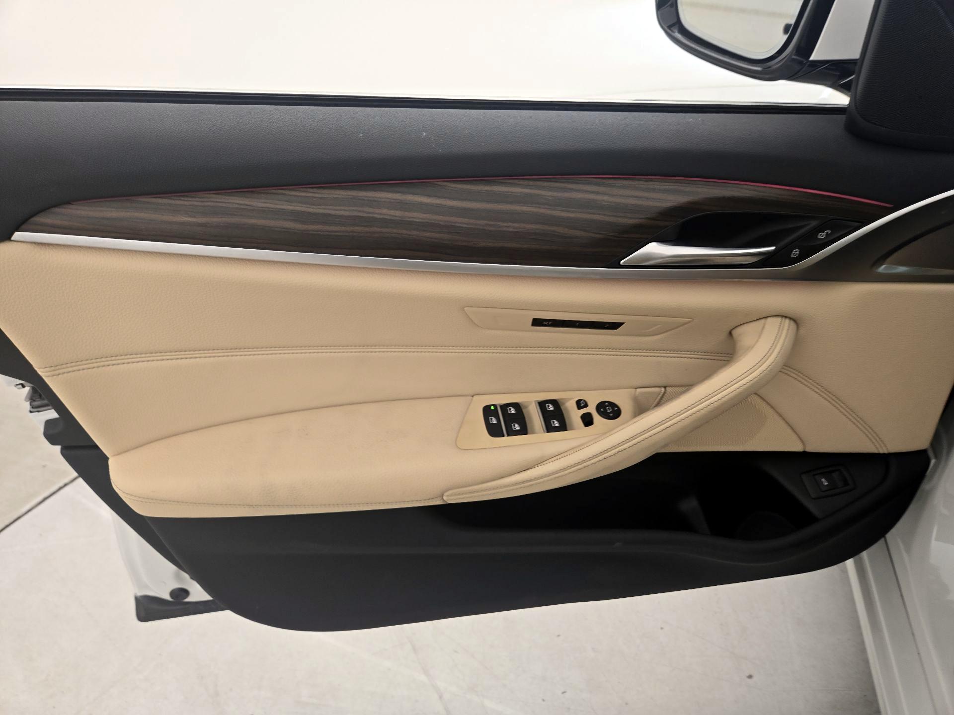 Thumbnail: 2020 BMW 5 Series - 12