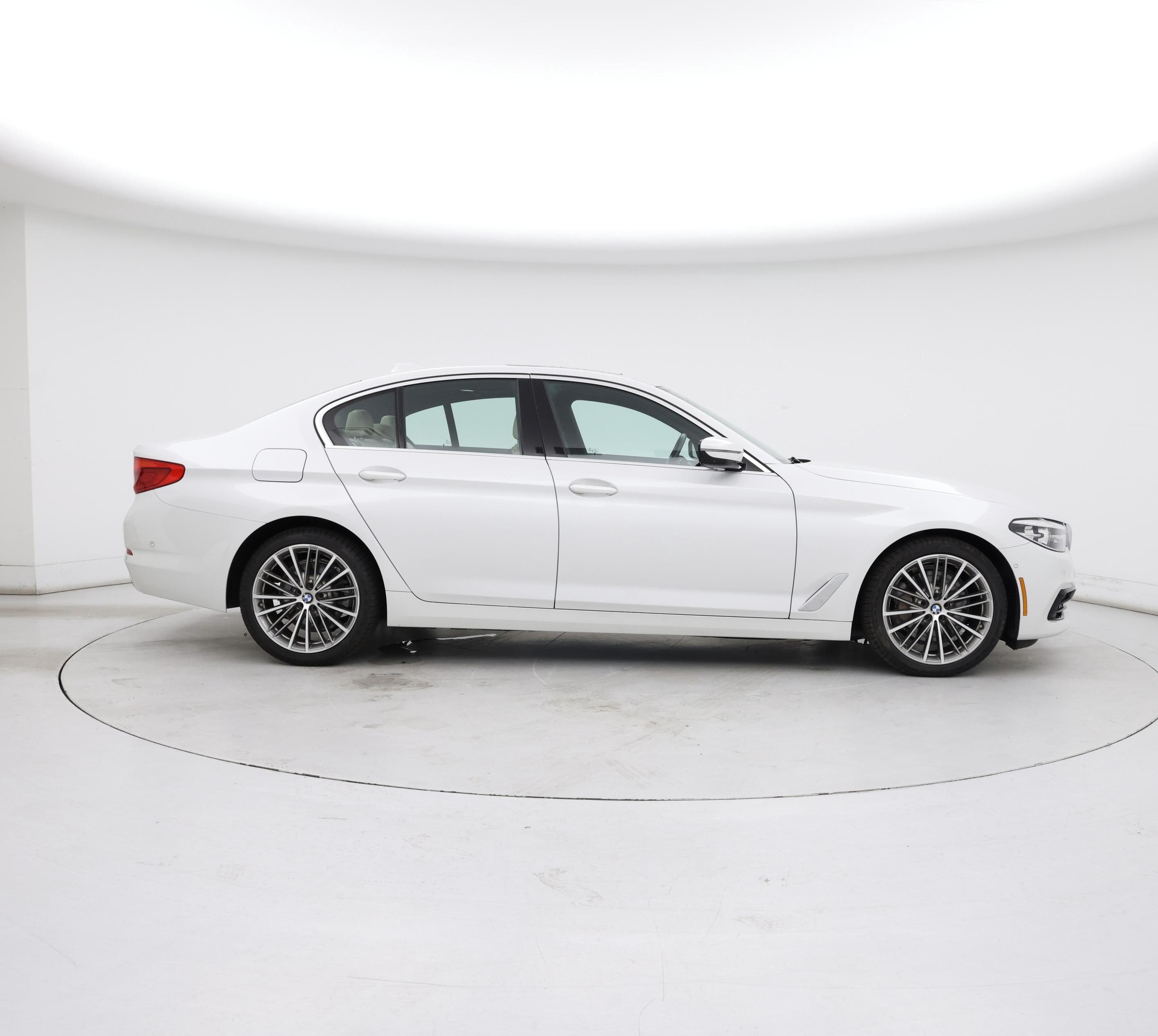 Thumbnail: 2020 BMW 5 Series - 7