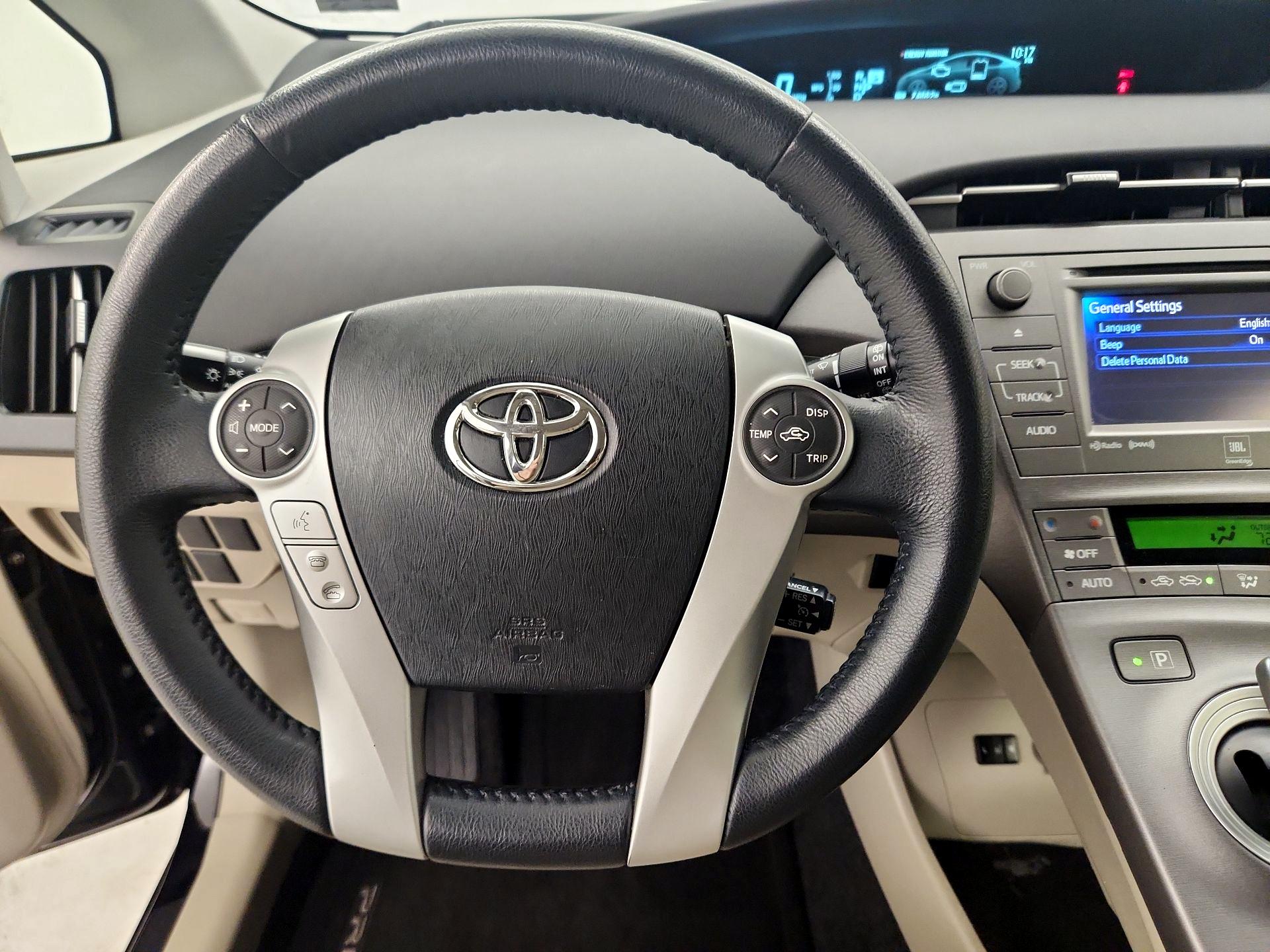 Thumbnail: 2015 Toyota Prius - 10