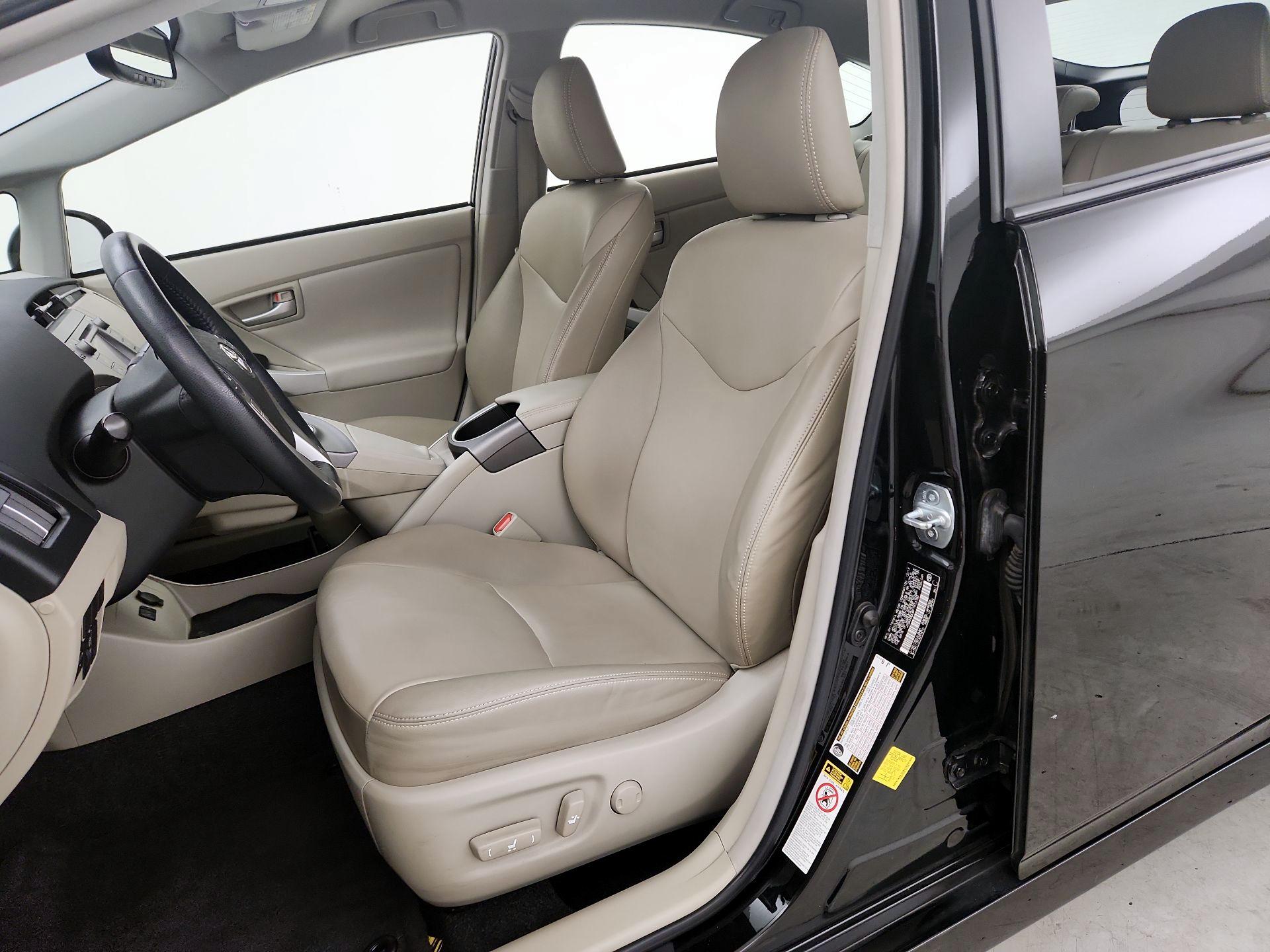 Thumbnail: 2015 Toyota Prius - 11