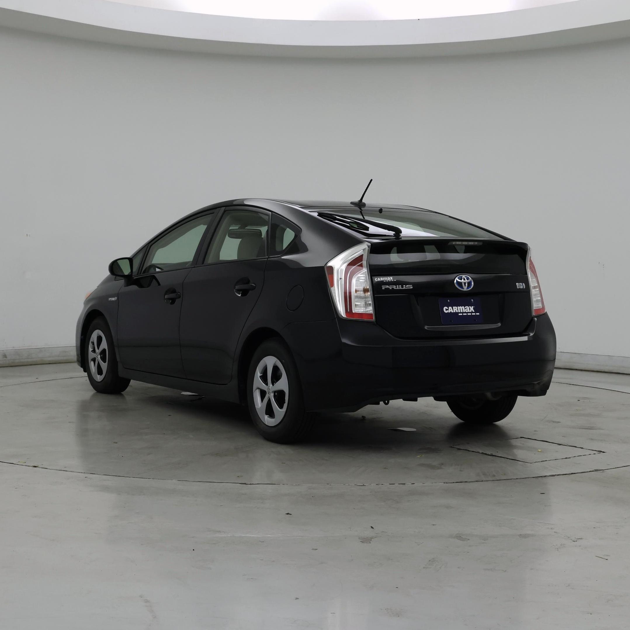 Thumbnail: 2015 Toyota Prius - 2