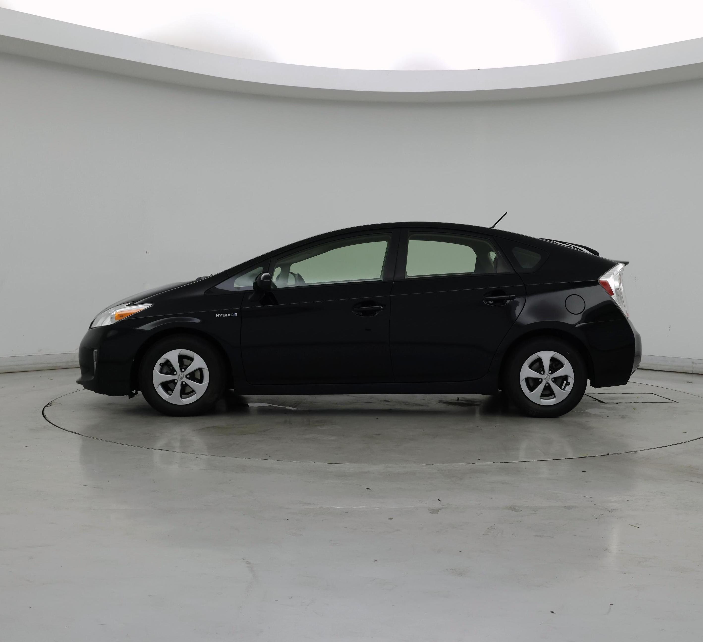 Thumbnail: 2015 Toyota Prius - 3